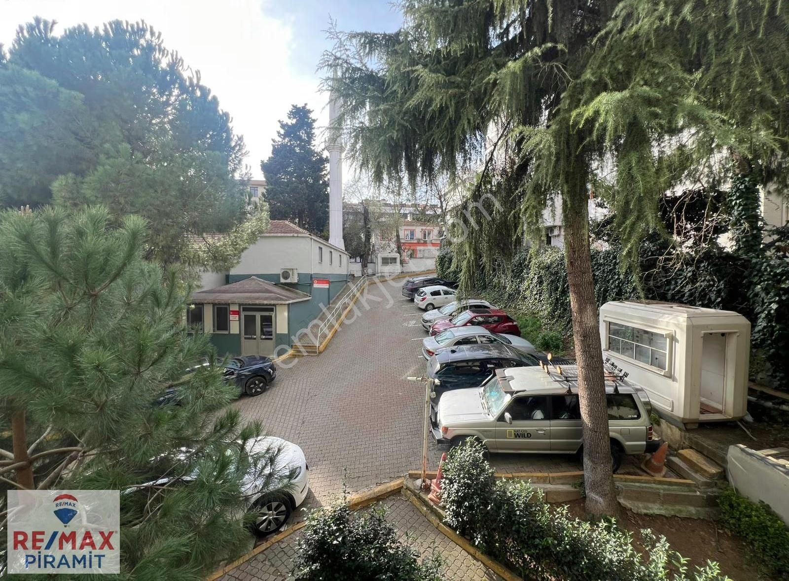 Alsancak Sitesi'nde Caddeye Yakın 3+1 Kiralık Daire-hesna Yılmaz - Görsel 2