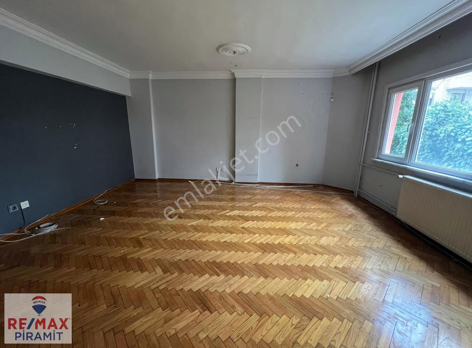 Alsancak Sitesi'nde Caddeye Yakın 3+1 Kiralık Daire-hesna Yılmaz - Görsel 24