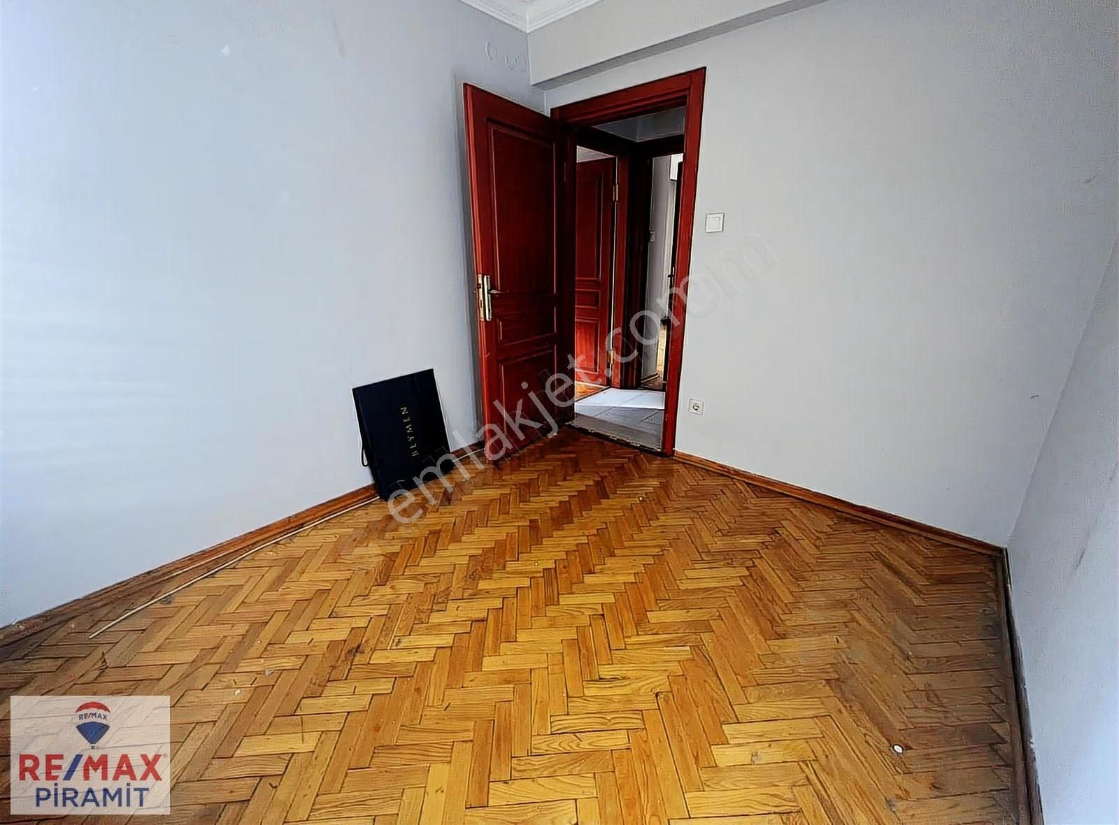 Alsancak Sitesi'nde Caddeye Yakın 3+1 Kiralık Daire-hesna Yılmaz - Görsel 26