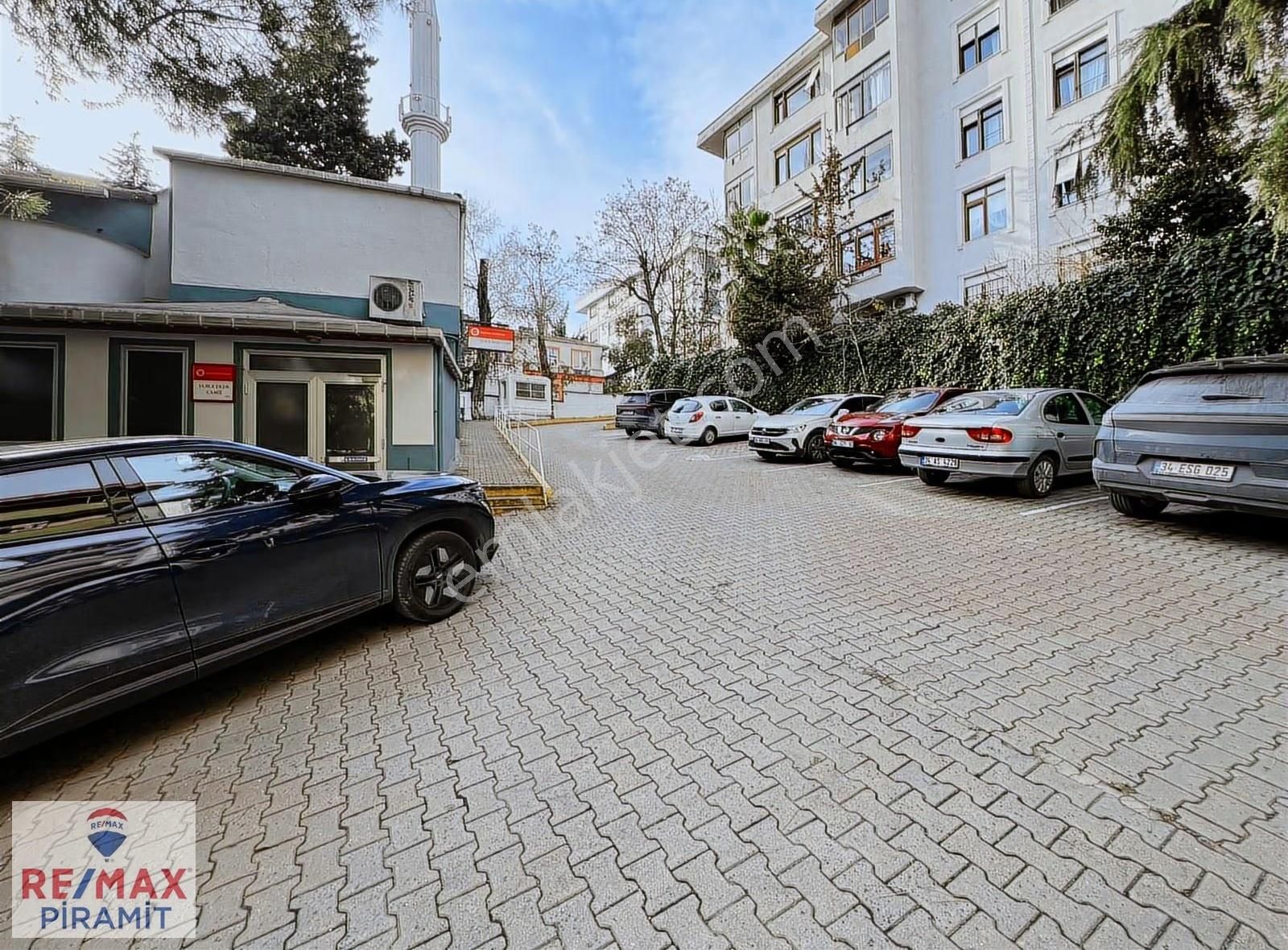 Alsancak Sitesi'nde Caddeye Yakın 3+1 Kiralık Daire-hesna Yılmaz - Görsel 6