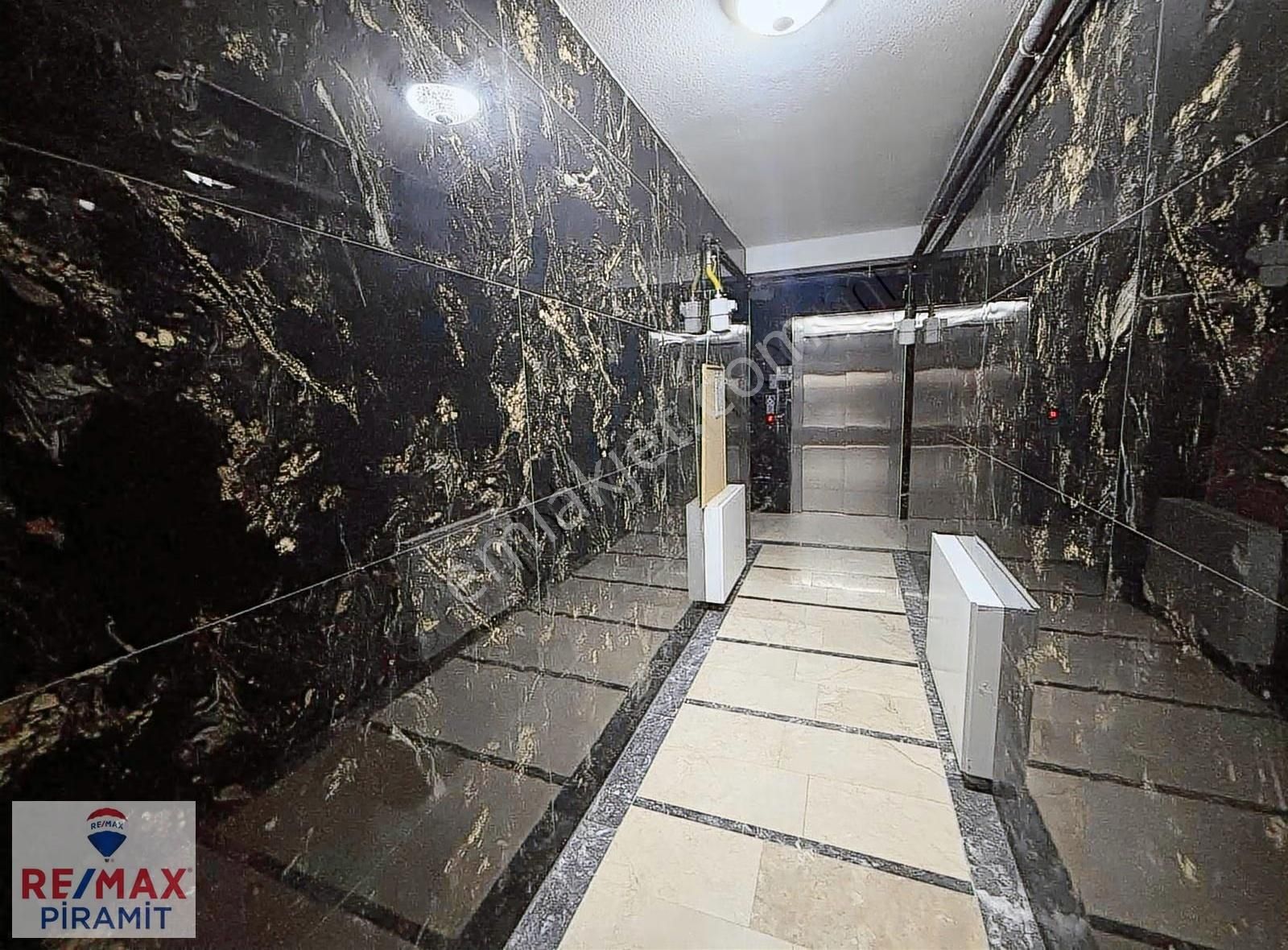 Zümrütevlerde Sıfır Binada, Sıfır Eşyalı Kiralık 1+1 Daire !!! - Görsel 4