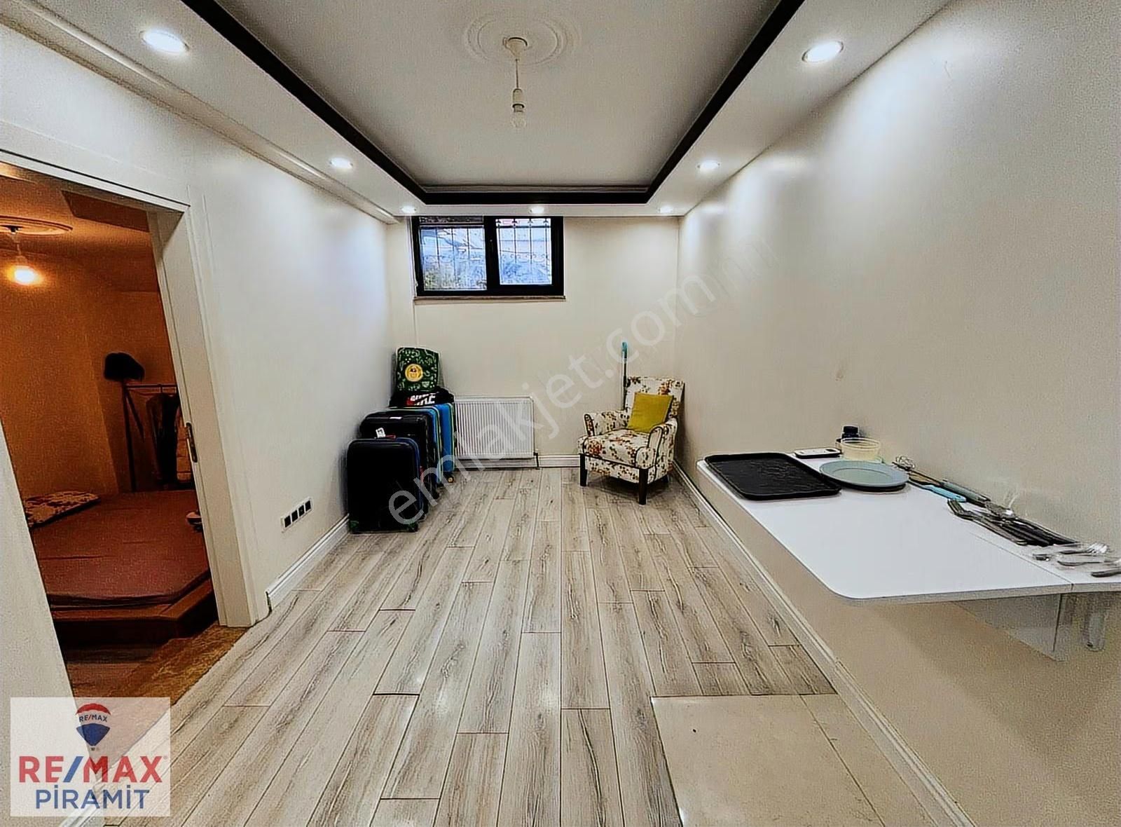 Üsküdar İcadiyede 2+1 2017 Yapım Eşyalı Kiralık Daire Bahçe Katı - Görsel 13