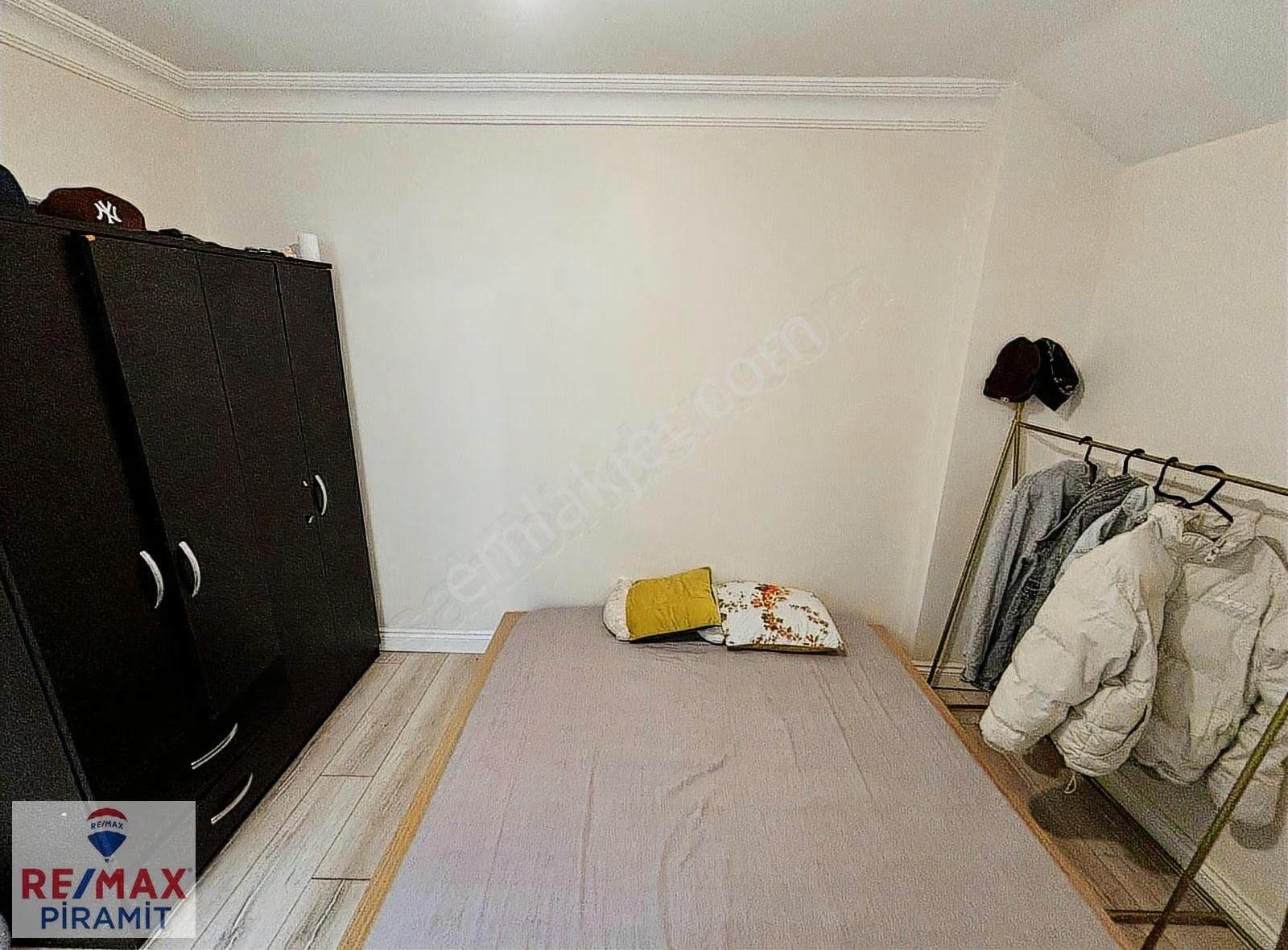 Üsküdar İcadiyede 2+1 2017 Yapım Eşyalı Kiralık Daire Bahçe Katı - Görsel 21