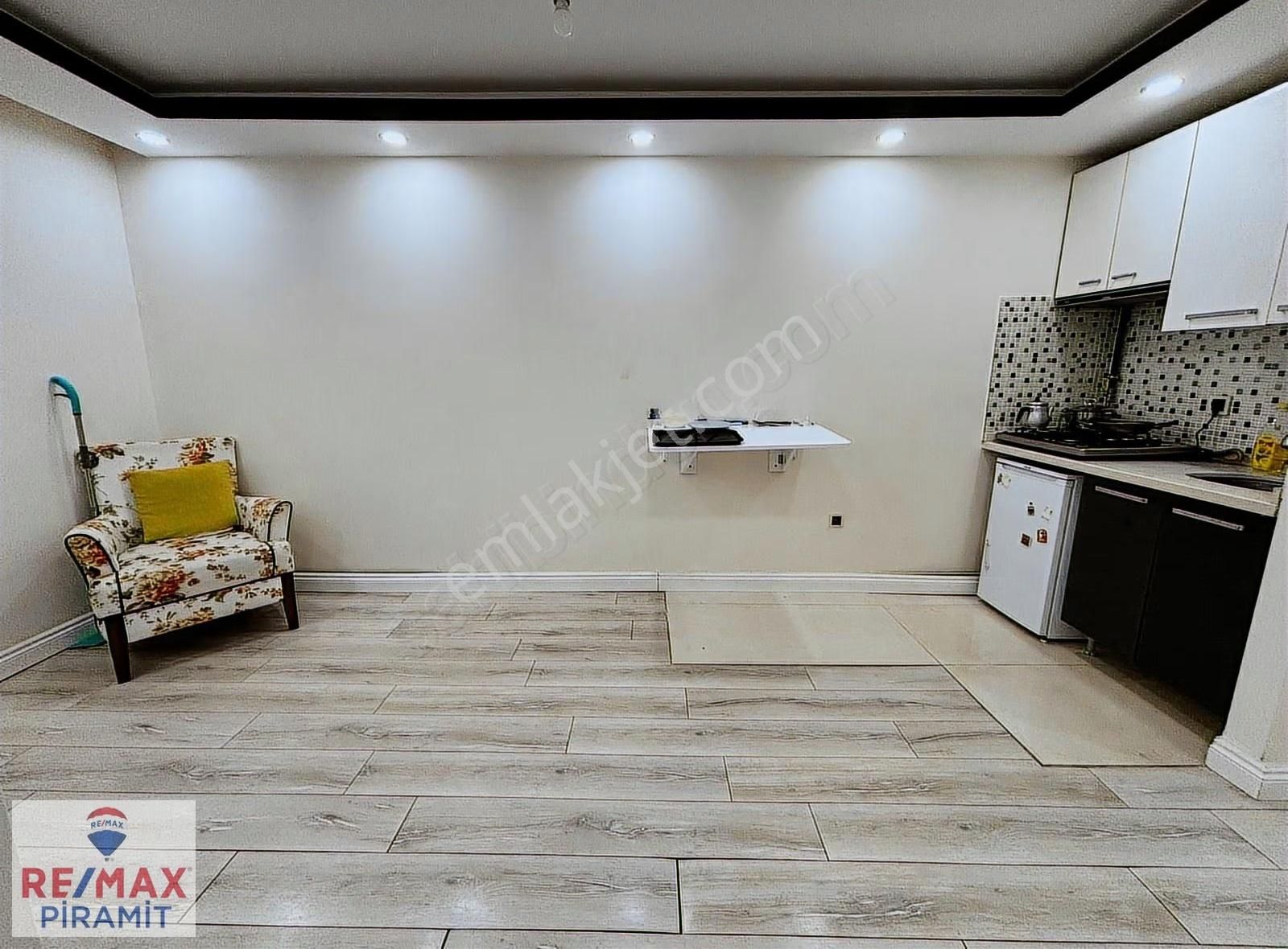 Üsküdar İcadiyede 2+1 2017 Yapım Eşyalı Kiralık Daire Bahçe Katı - Görsel 5
