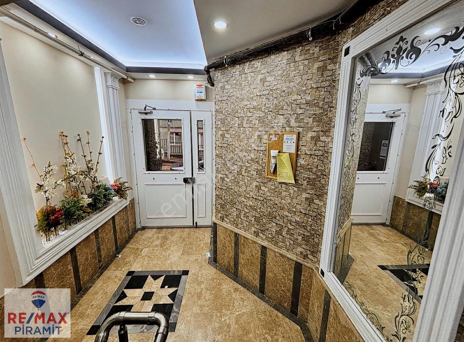 Üsküdar İcadiyede 2+1 2017 Yapım Eşyalı Kiralık Daire Bahçe Katı - Görsel 18