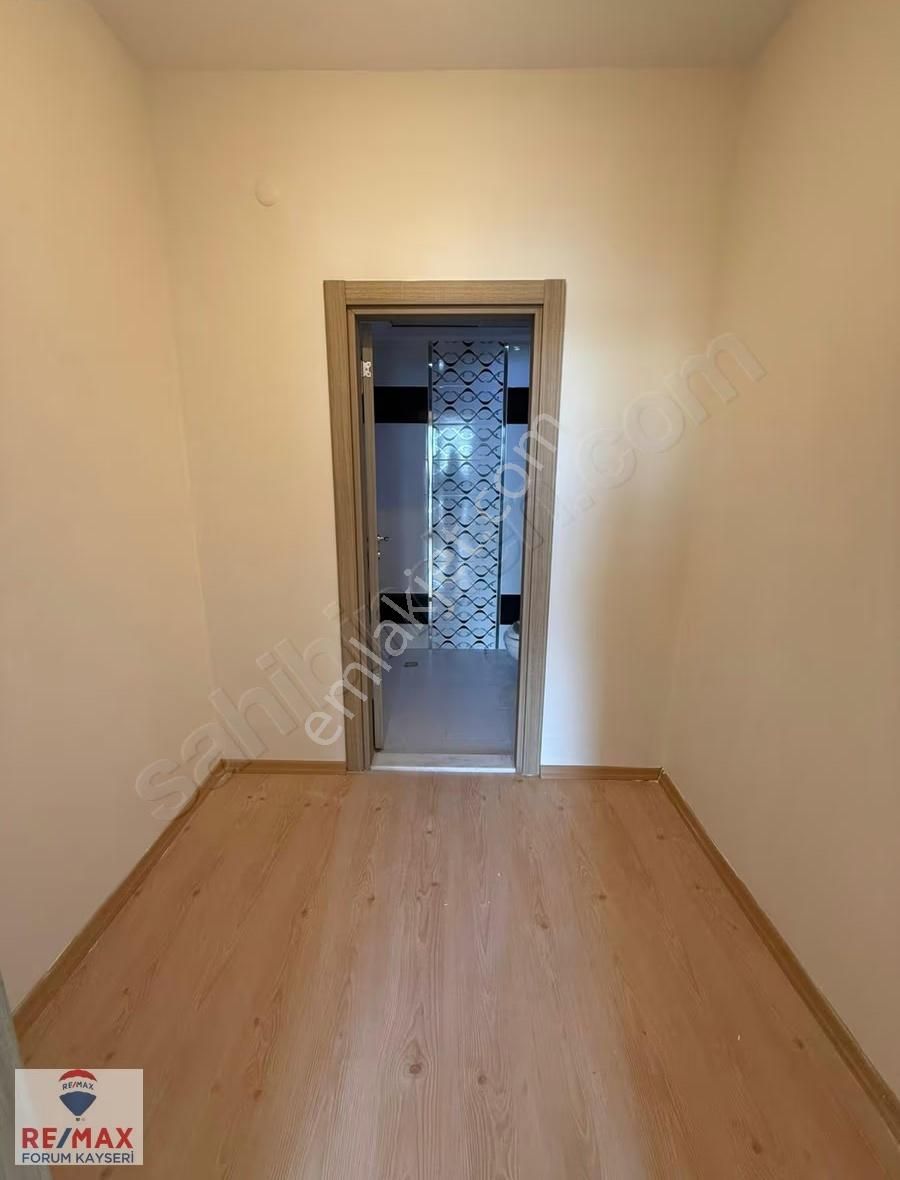 Yakut Mah. Merkezi Konumlu Satılık 3+1 Daire - Görsel 19