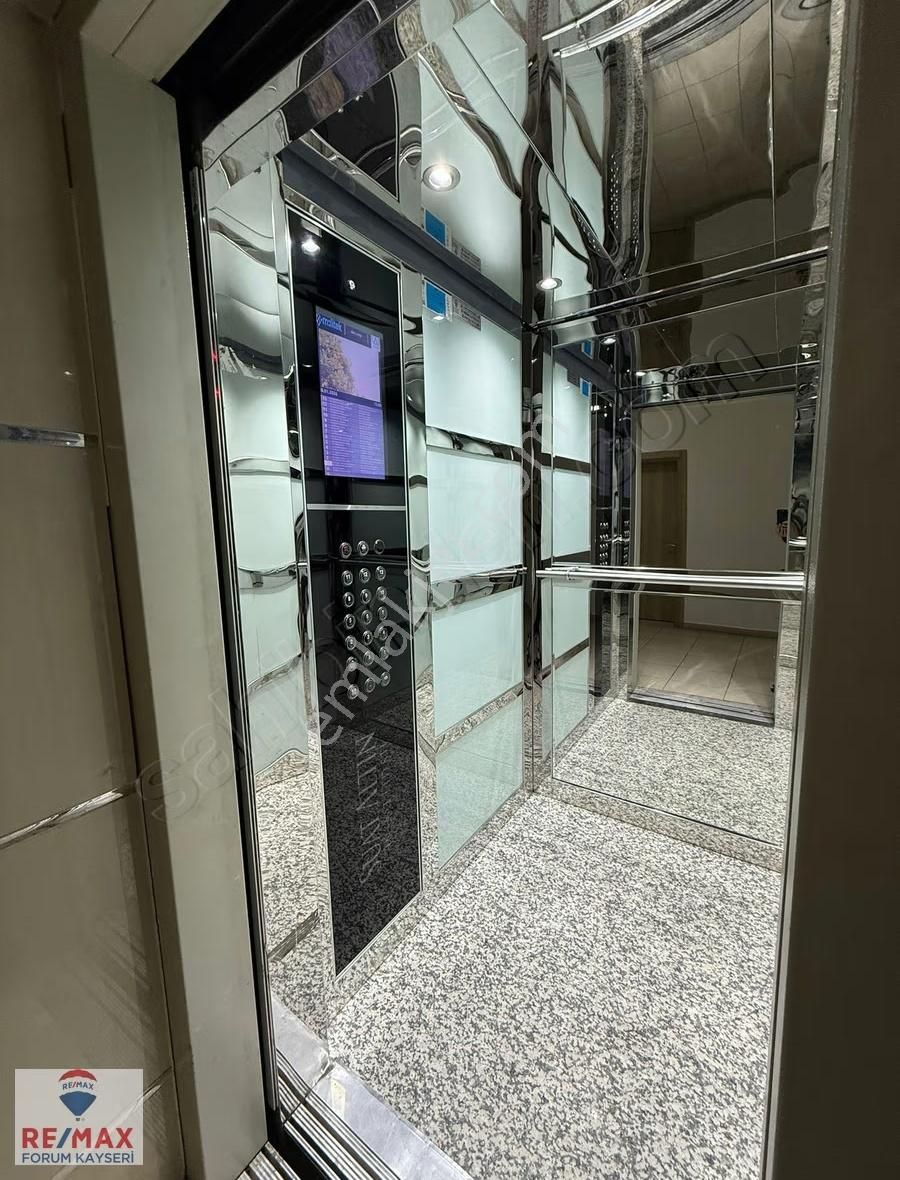 Yakut Mah. Merkezi Konumlu Satılık 3+1 Daire - Görsel 9