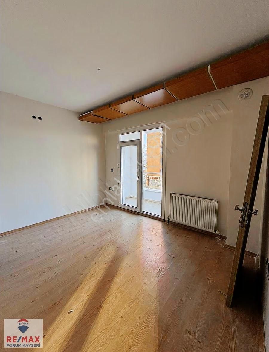 Yakut Mah. Merkezi Konumlu Satılık 3+1 Daire - Görsel 5