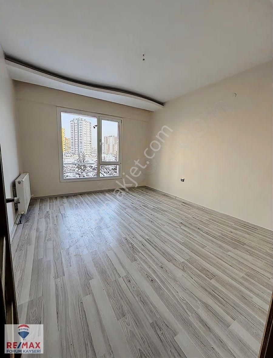 Yakut Mah. Merkezi Konumlu Satılık 3+1 Daire - Görsel 21