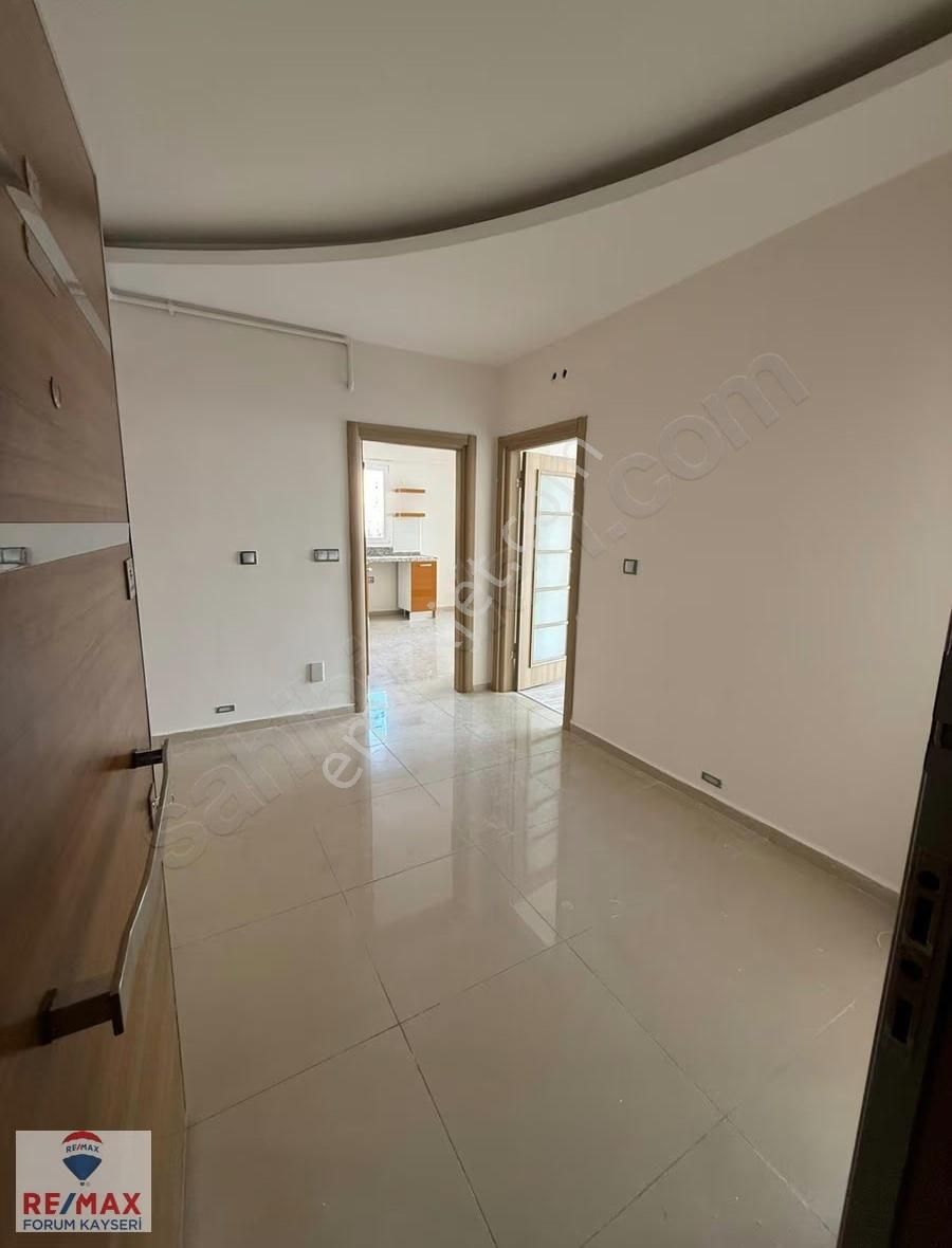 Yakut Mah. Merkezi Konumlu Satılık 3+1 Daire