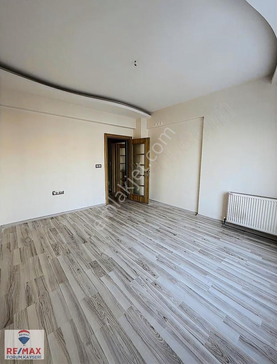 Yakut Mah. Merkezi Konumlu Satılık 3+1 Daire - Görsel 18