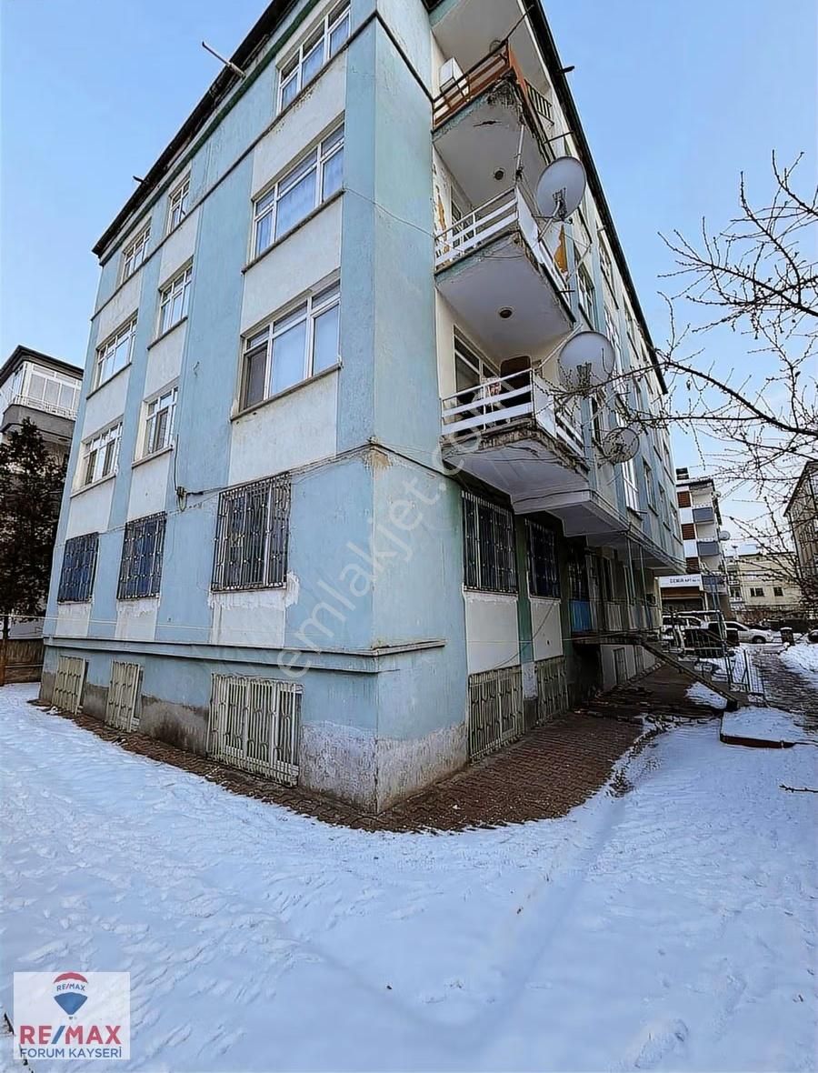 Şehir Merkezin'de 3+1 Kiralık Daire - Görsel 8