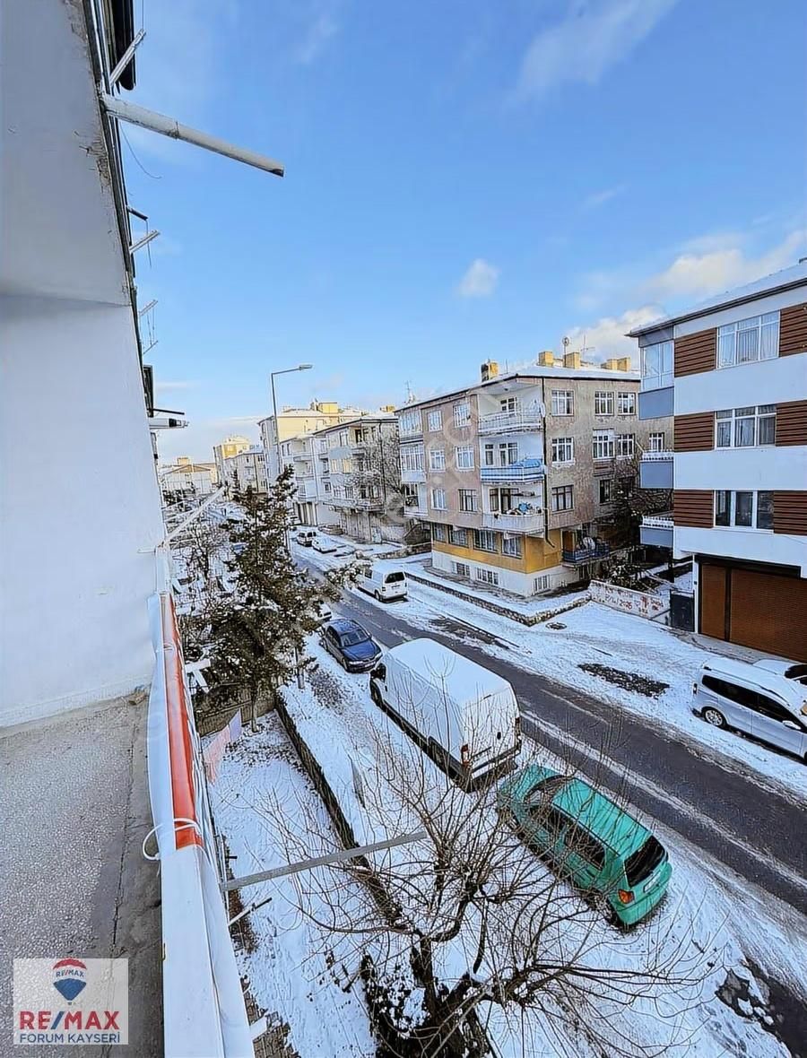 Şehir Merkezin'de 3+1 Kiralık Daire - Görsel 4