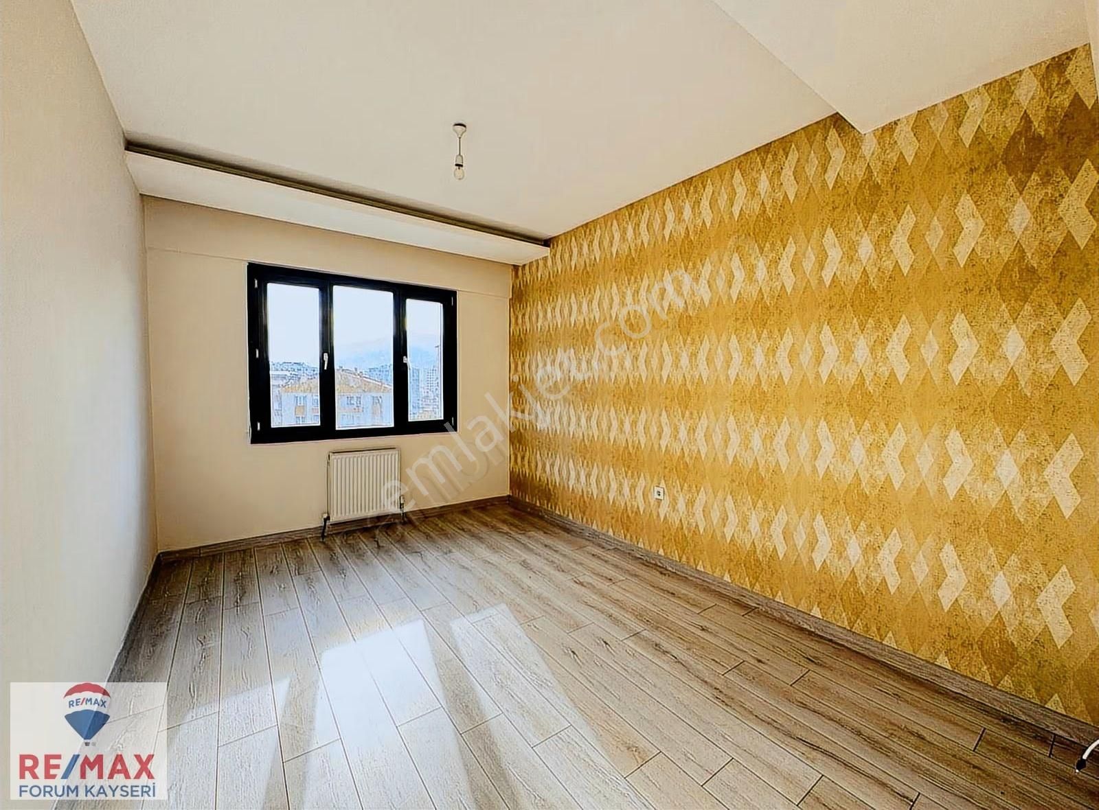 Kazım Karabekir Mahallesinde Cadde Üstünde Satılık 3+1 Daire - Görsel 7