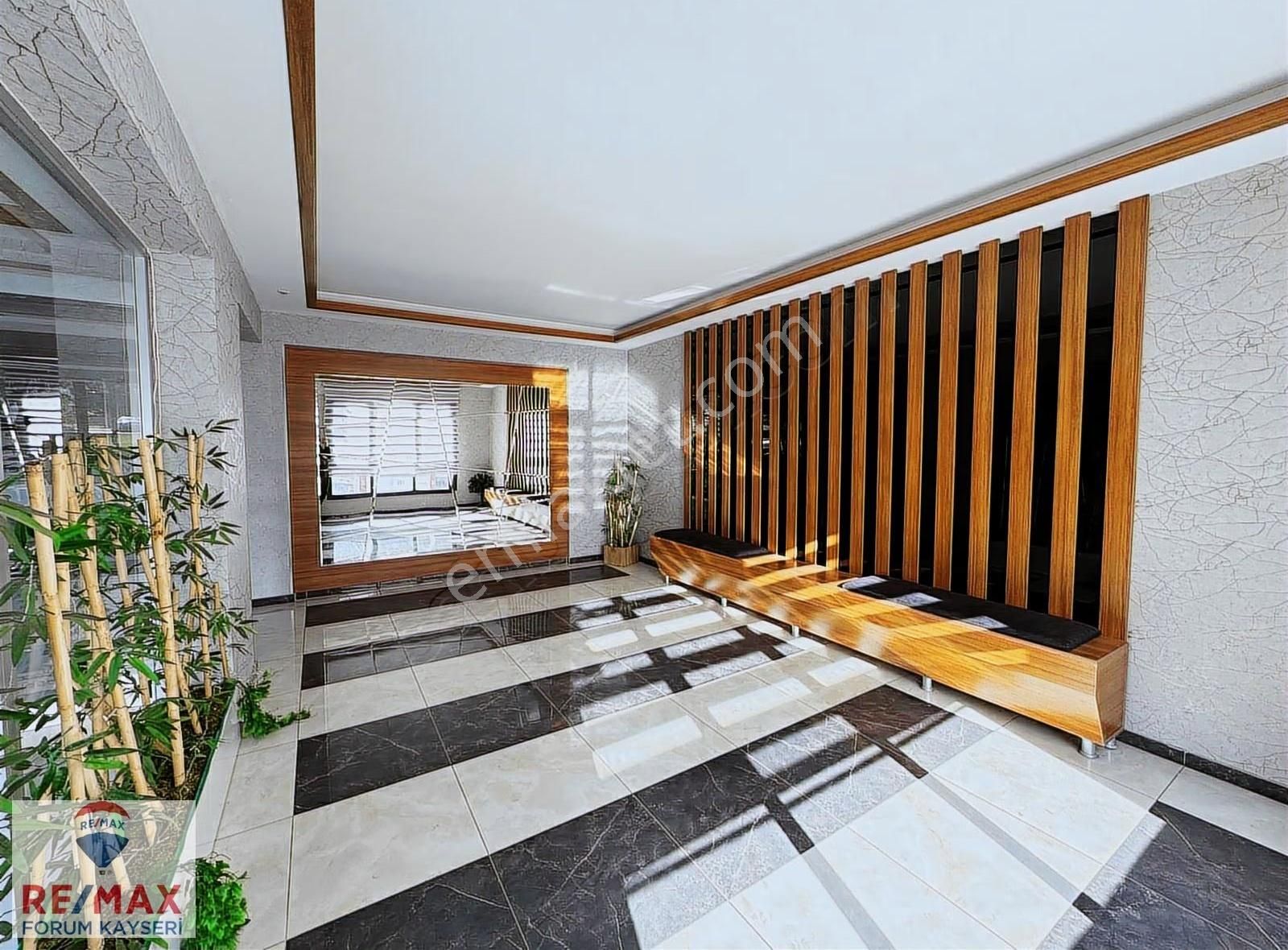 Kazım Karabekir Mahallesinde Cadde Üstünde Satılık 3+1 Daire - Görsel 12