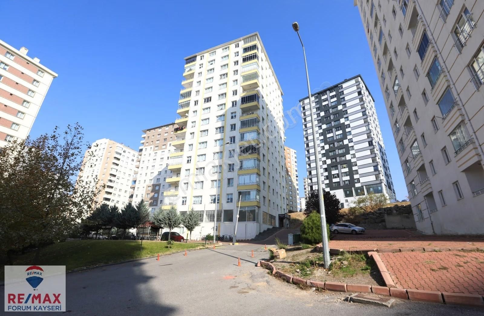 Talas Mevlana Mahallesinde Mükemmel Konumda Satılık 3+1 Daire