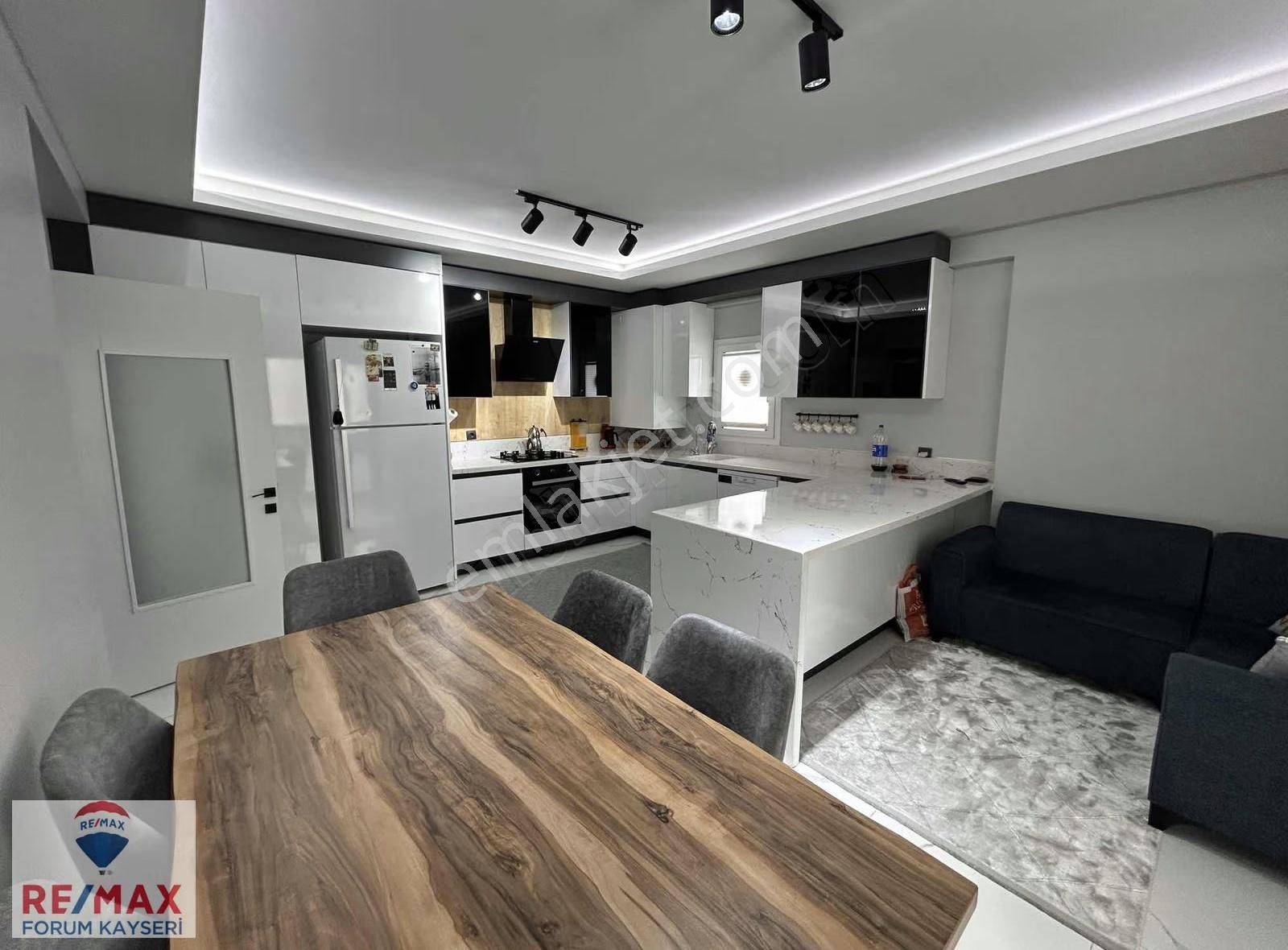 Mithatpaşa Mah. 3+1 Ultra Lux Geniş Satılık Daire - Görsel 2