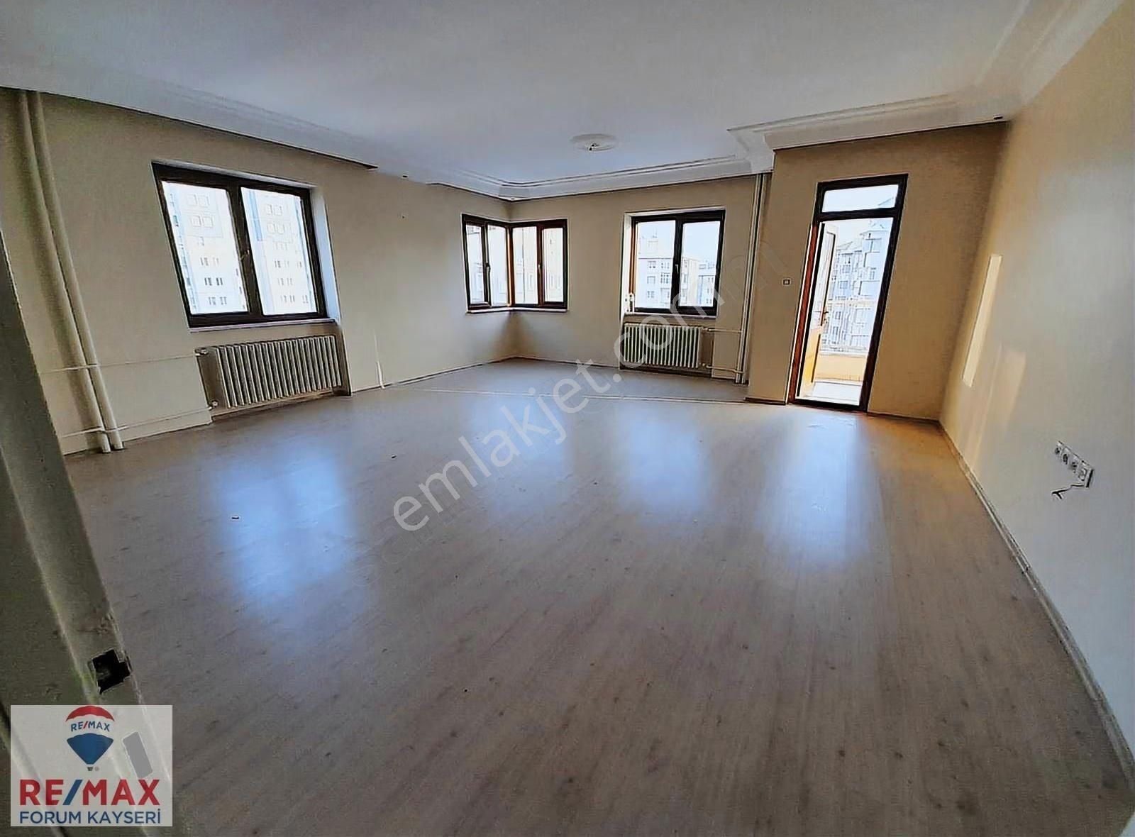 Erciyes Evler Mah. 4+1 Kiralık Daire - Görsel 13