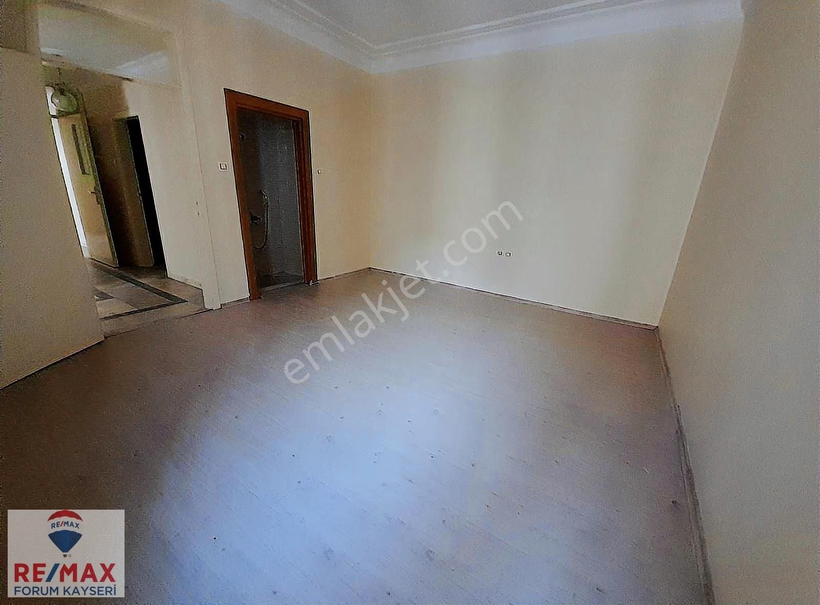 Erciyes Evler Mah. 4+1 Kiralık Daire - Görsel 12