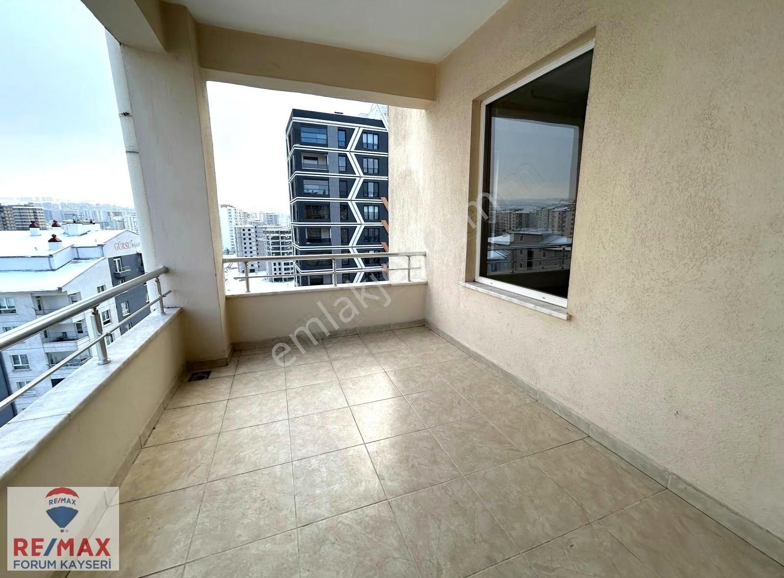 Yıldırım Beyazıt Mahallesinde Cadde Üzeri Kiralık 3+1 Daire - Görsel 3