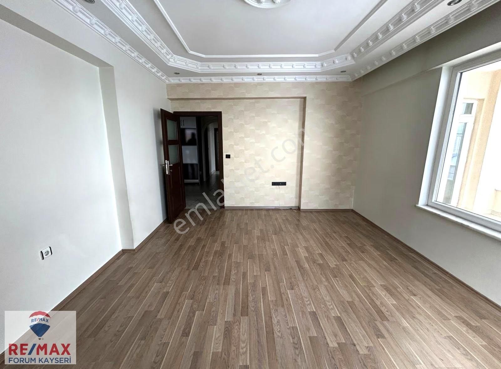 Yıldırım Beyazıt Mahallesinde Cadde Üzeri Kiralık 3+1 Daire - Görsel 15