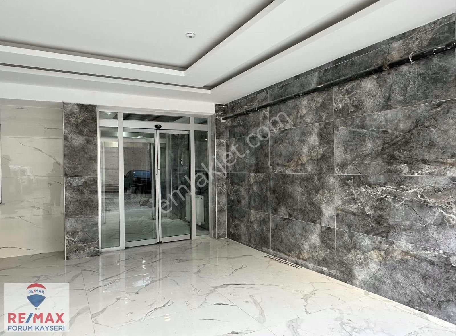 Talas Mevlana'da 3+1 Sıfır Kıralık - Görsel 3