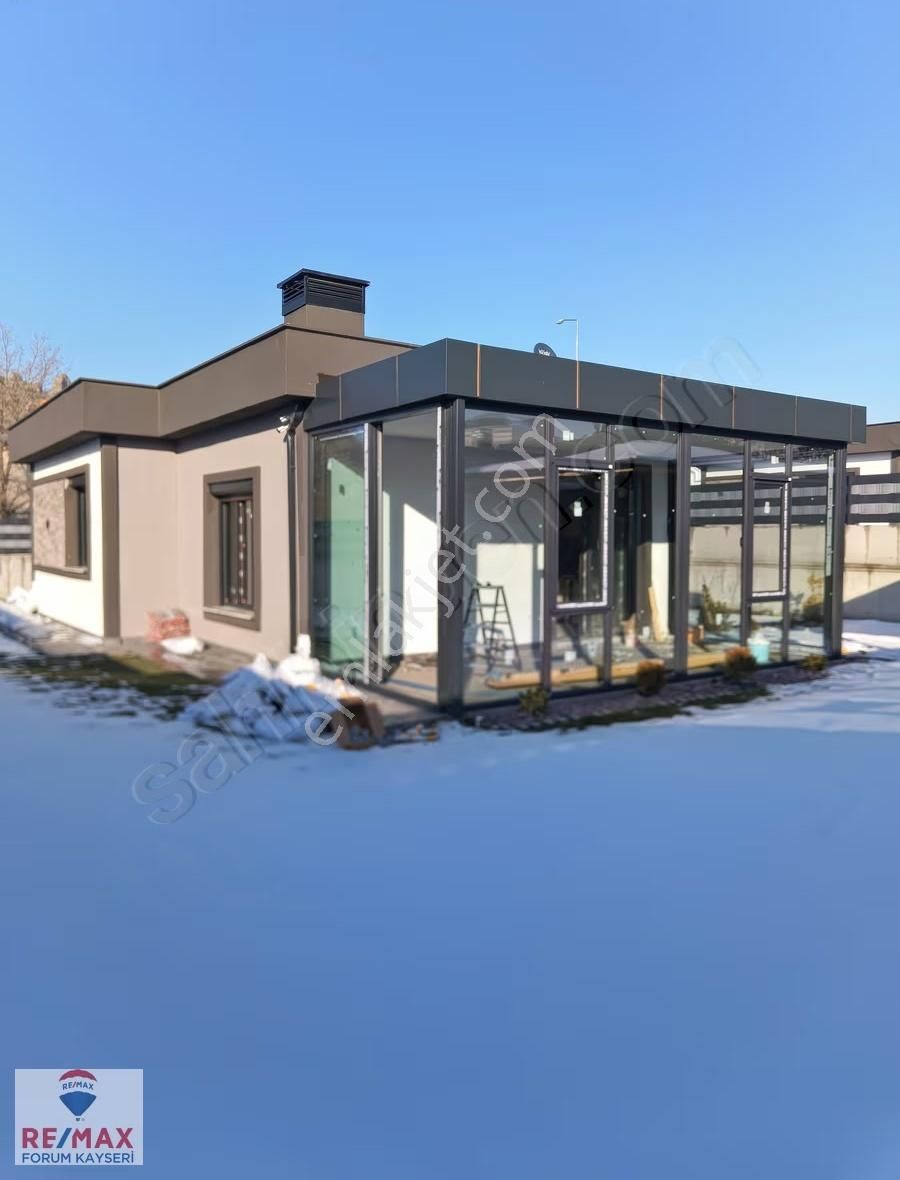 Muhteşem Konumda 3+1 Butik Villa - Görsel 7