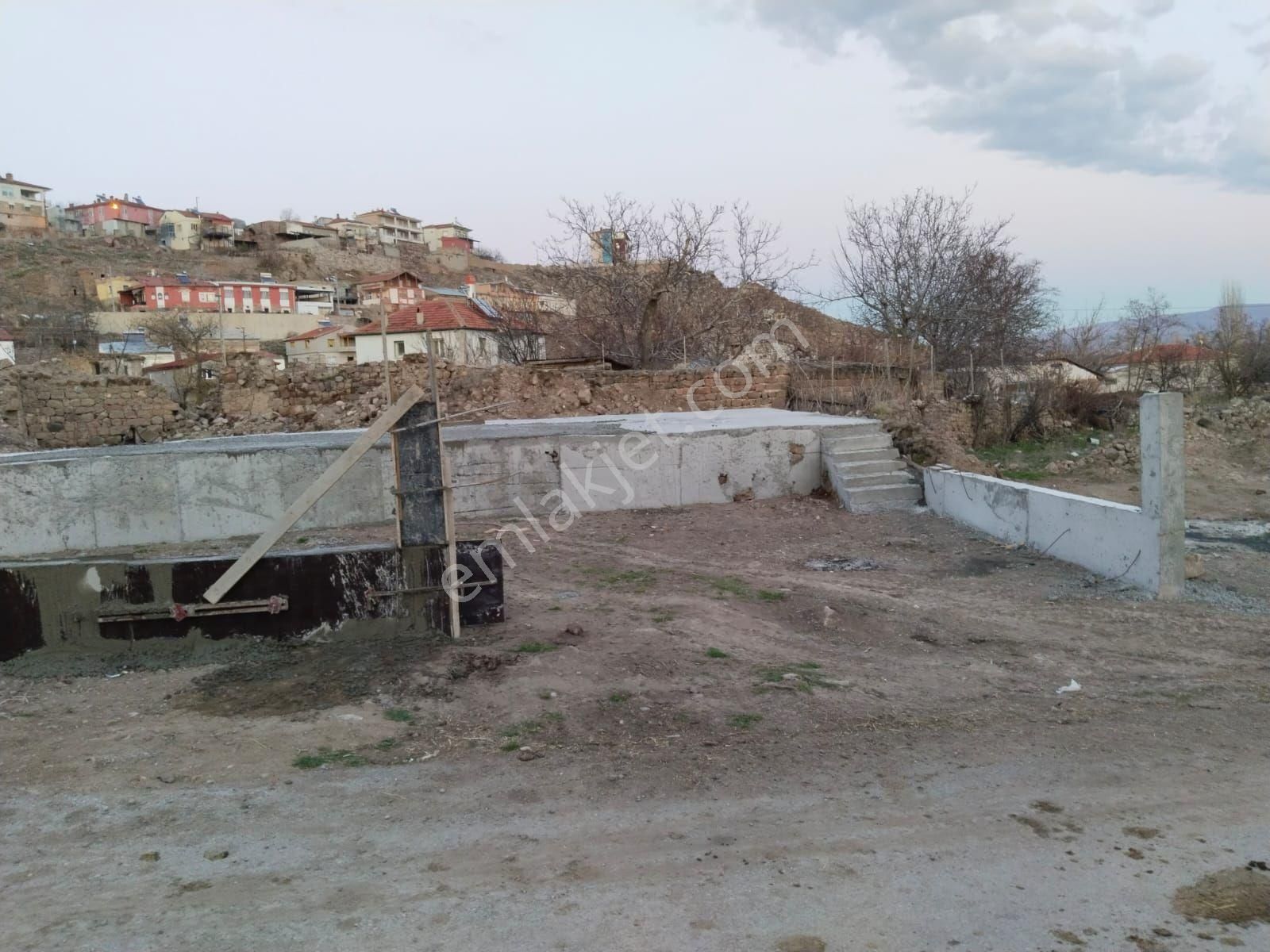 Güneşli De Satılık 220 M2 Köy İçi - Görsel 5