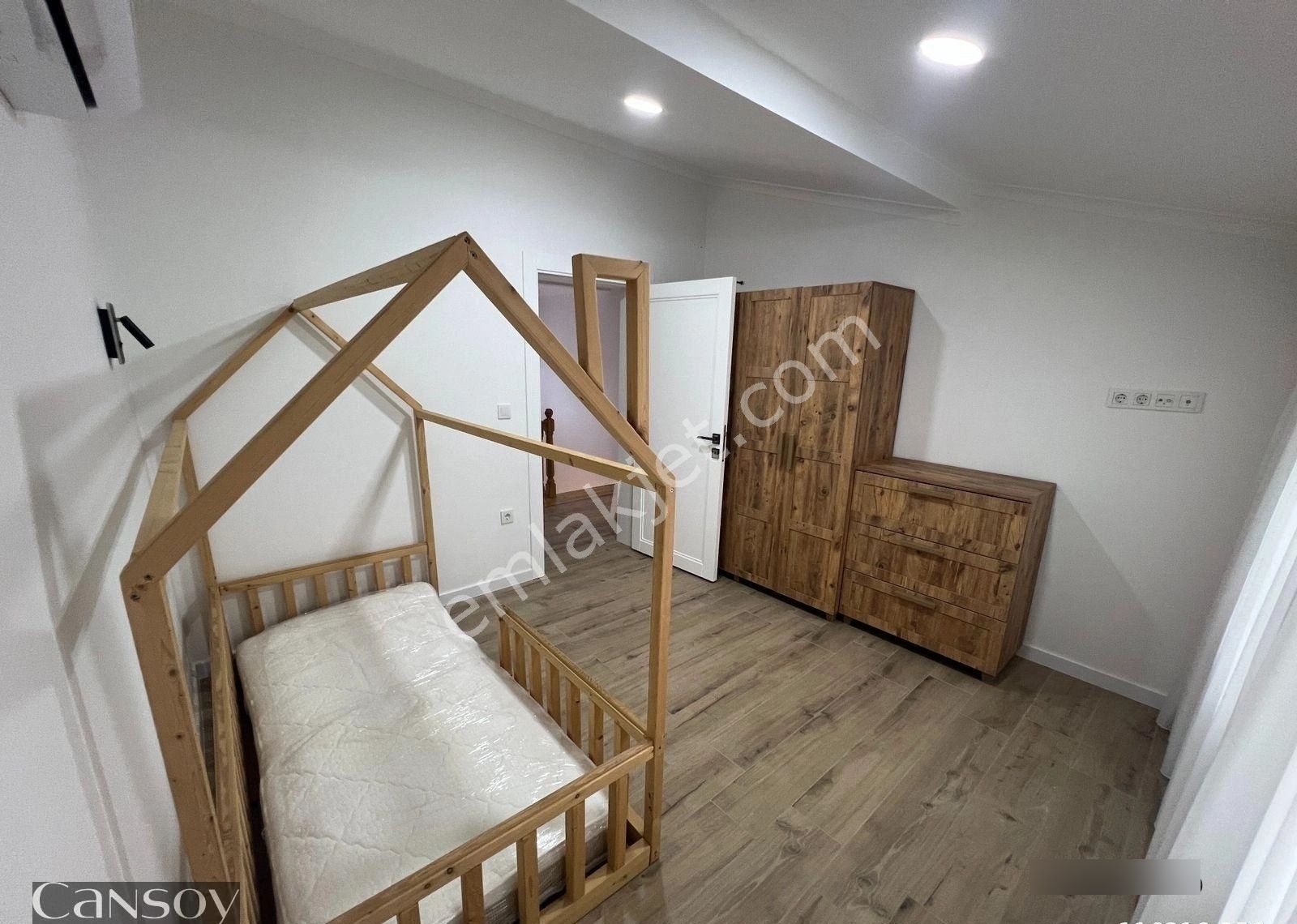 Babataşı Mah Sahil Ve Şehir Merkezine 500mt Eşyalı 4+1 Villa - Görsel 16