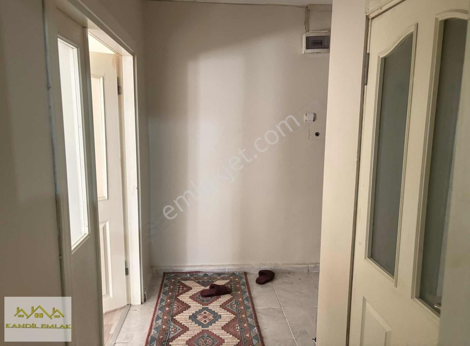 Kandil Emlaktan Çarşıya Yürüme Mesafesinde Eşyalı Kiralık Daire - Görsel 3