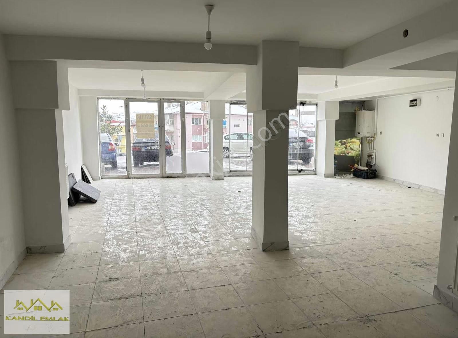 Kandil Emlaktan Köşe Başı 115 M2 Satılık Dükkan - Görsel 8