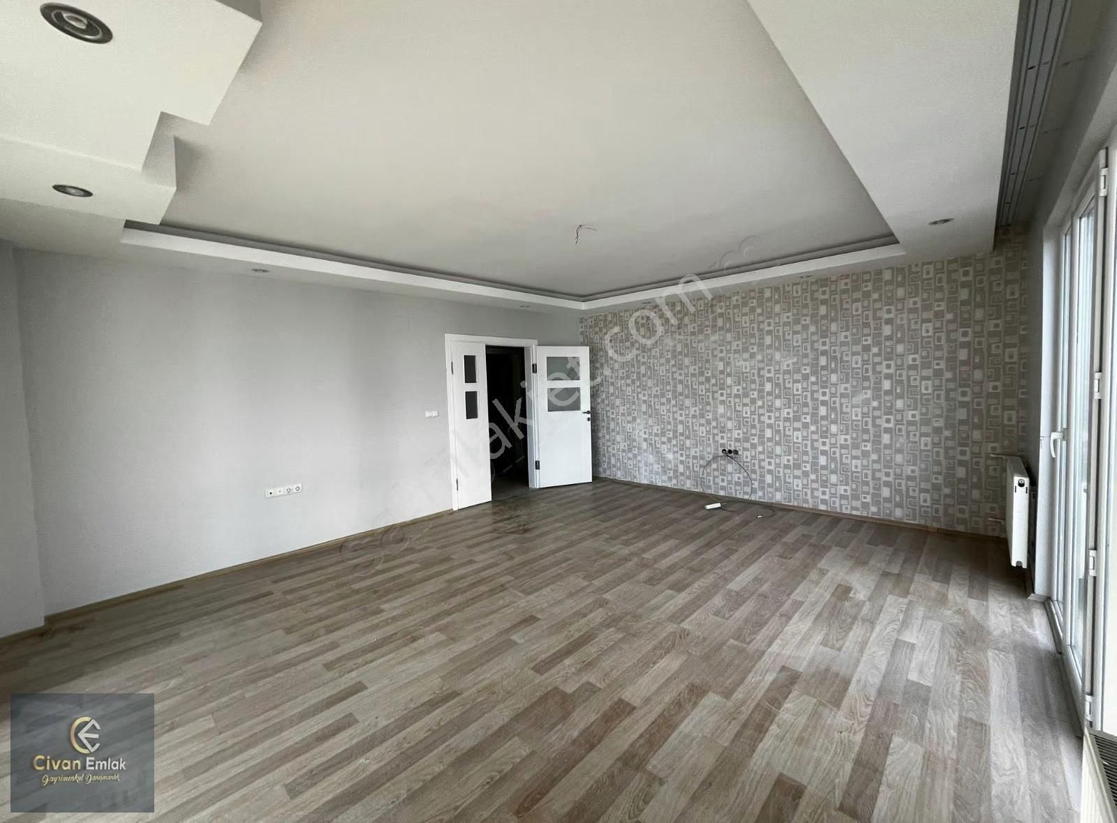 Körfezde Pelıtkoy Tramvaya 2. Parsel Denız Manzaralı 3+1 - Görsel 24