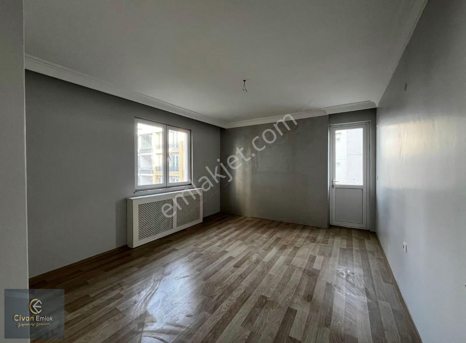 Körfezde Pelıtkoy Tramvaya 2. Parsel Denız Manzaralı 3+1 - Görsel 4