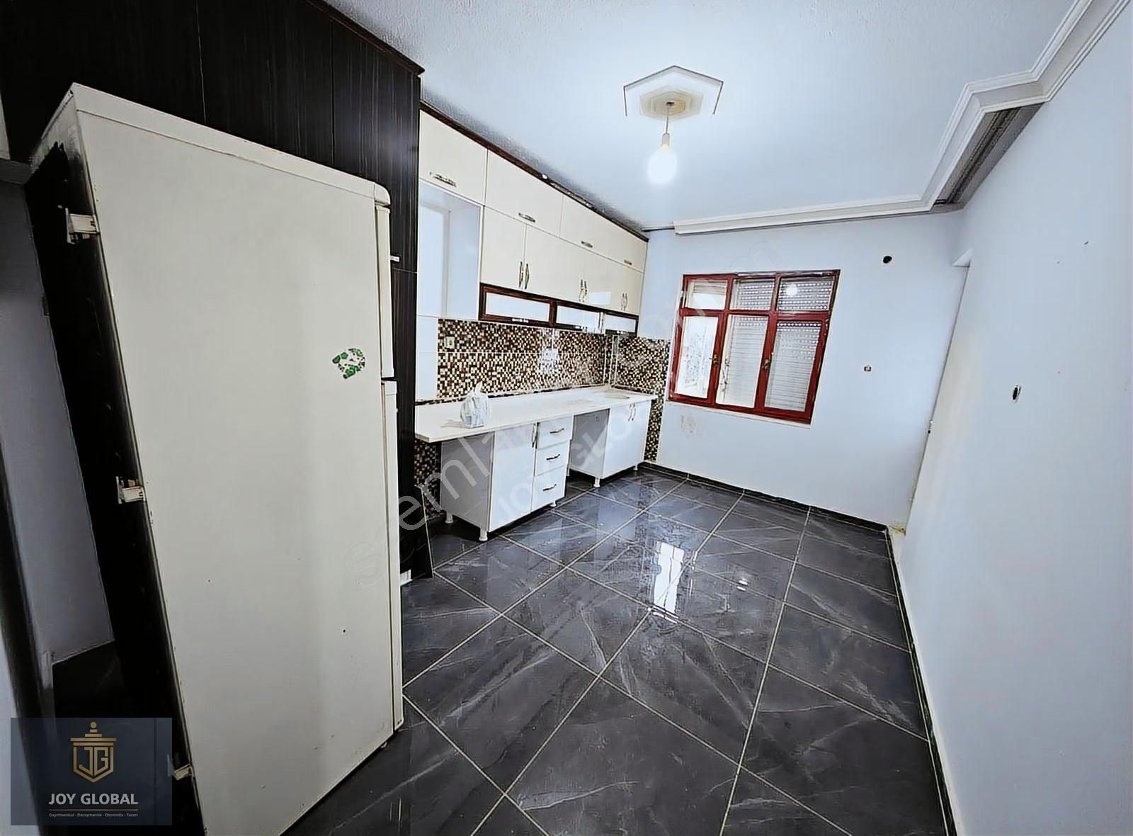 Kiralık Eşyasiz Kuzeyyaka 3+1 Geniş 1. Kat Merkezi Konum Tramvay - Görsel 2