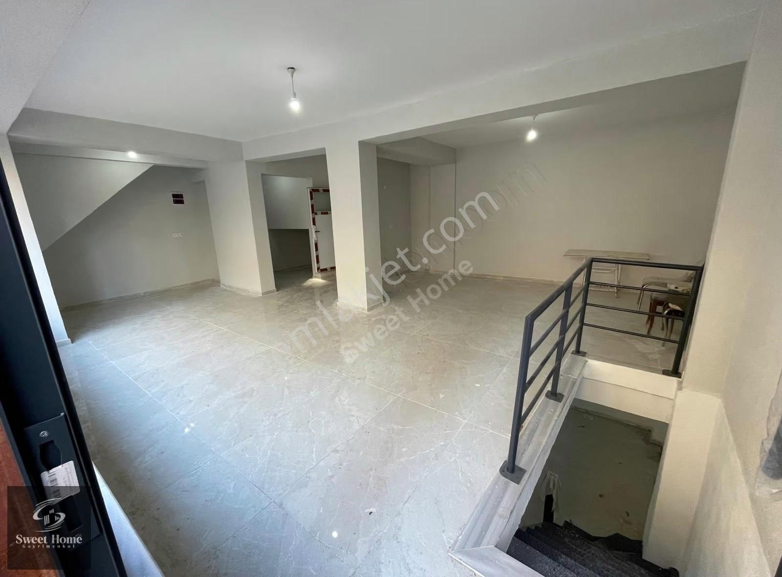 Fevziçakmak Mahallesi Kumaşçılar Bölgesinde 116 M2 Sıfır Dükkan - Görsel 11