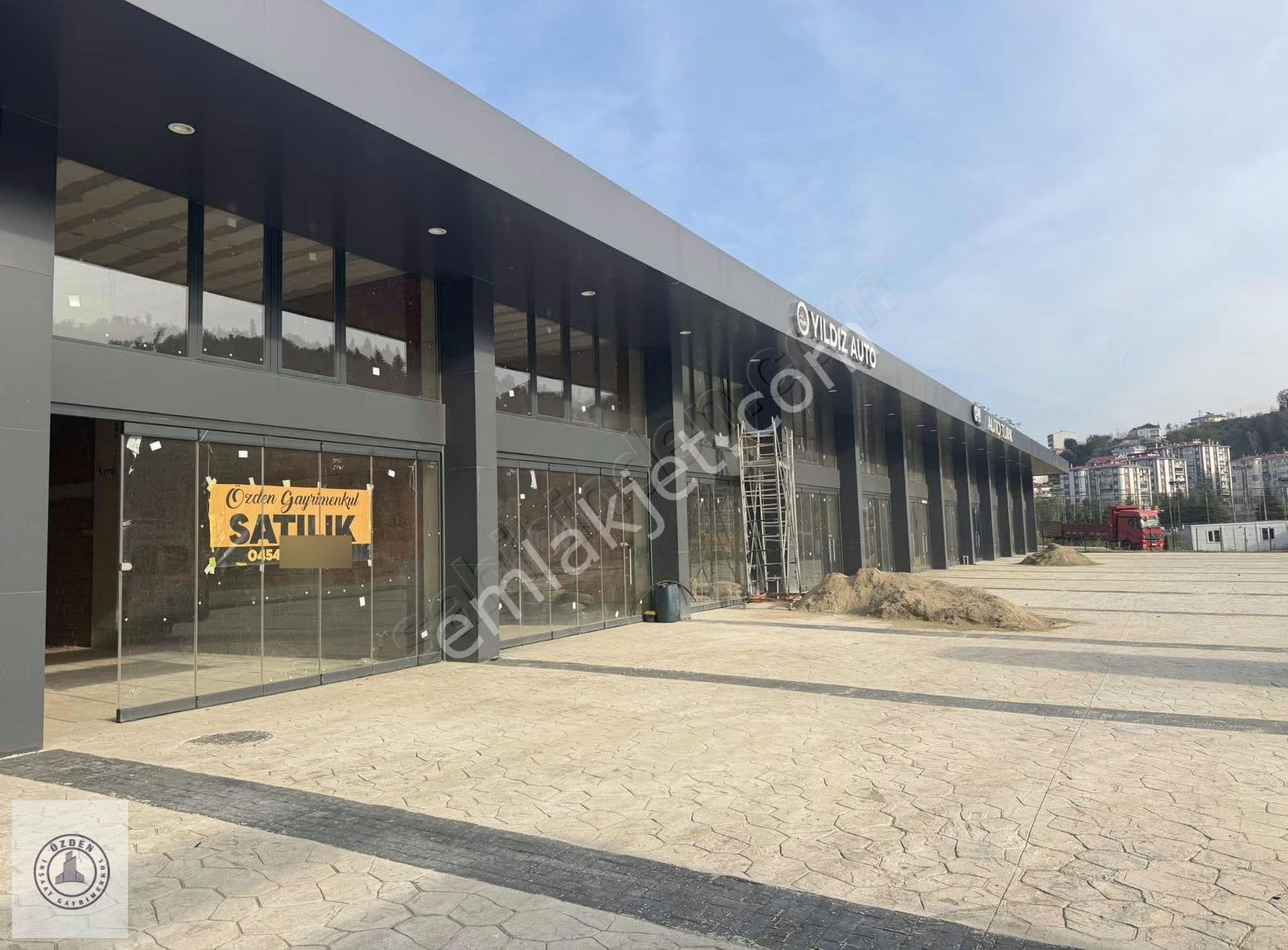 Özden Gayrimenkul'den Galericiler Sitesinde Satılık 2 Dükkan - Görsel 13