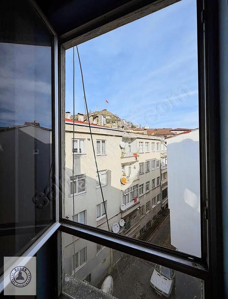 Özden Gayrimenkul'den Gazi Caddesinde Satılık 2 Adet Ofis - Görsel 5