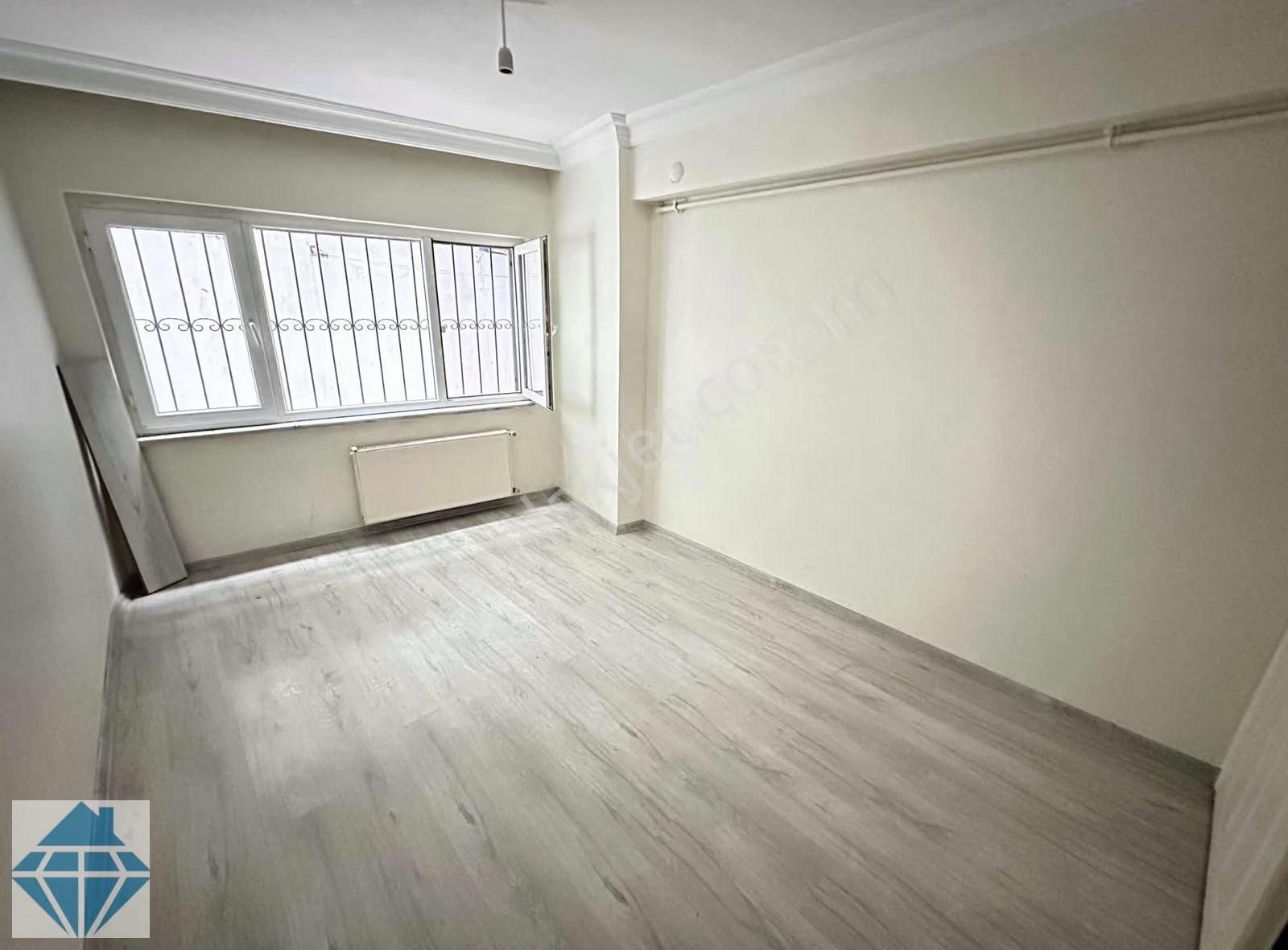 Beyoğlu Halıcıoğlu 1 + 1 70 M2 Kiralık Fırsat Daire - Görsel 2