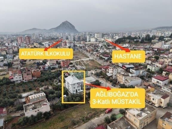 Kozan Gayrimenkuldn 3 Ayrı Katlı Bulunmaz 4+1 Geniş Oturum Daire