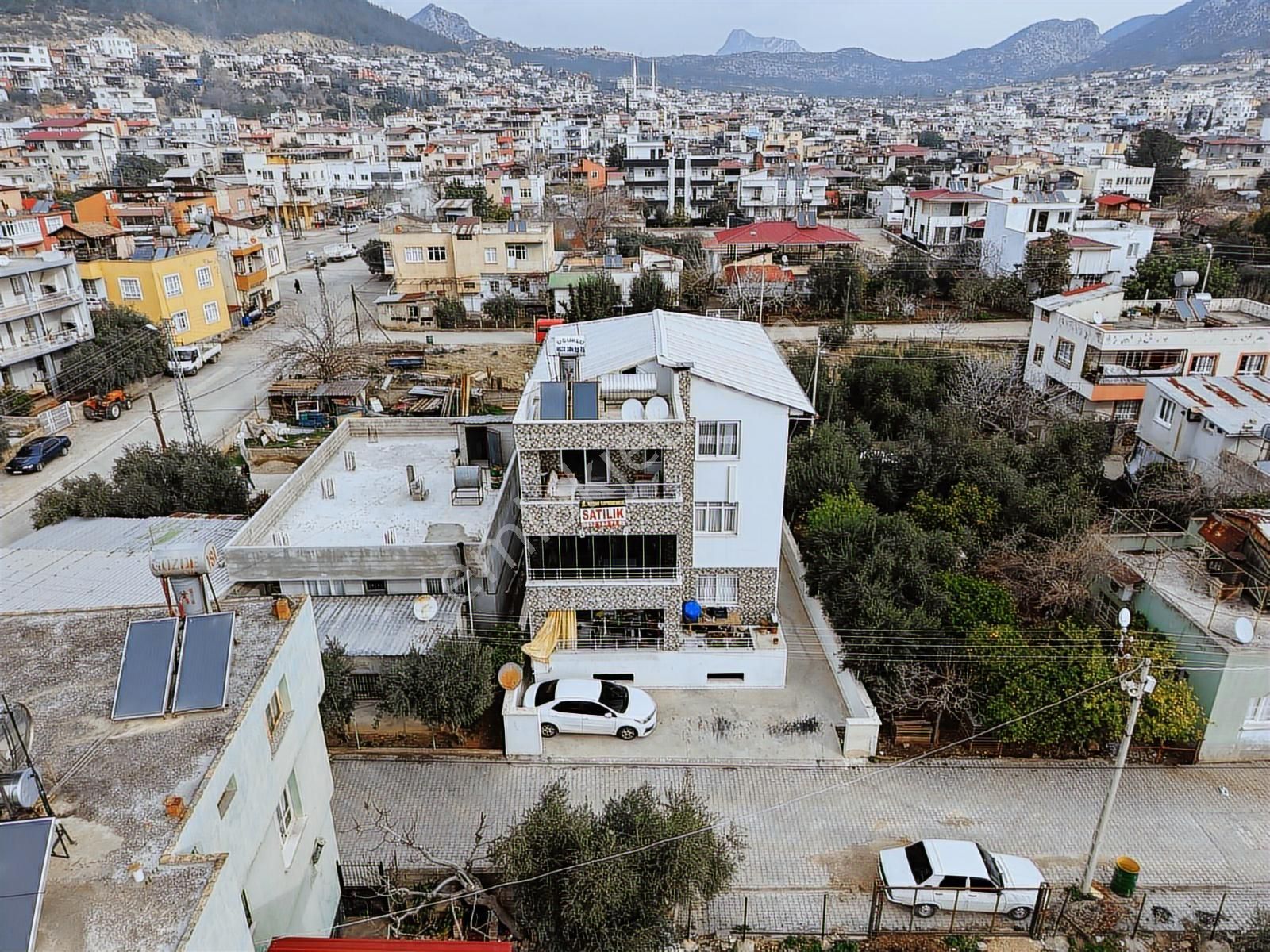 Kozan Gayrimenkuldn 3 Ayrı Katlı Bulunmaz 4+1 Geniş Oturum Daire - Görsel 4