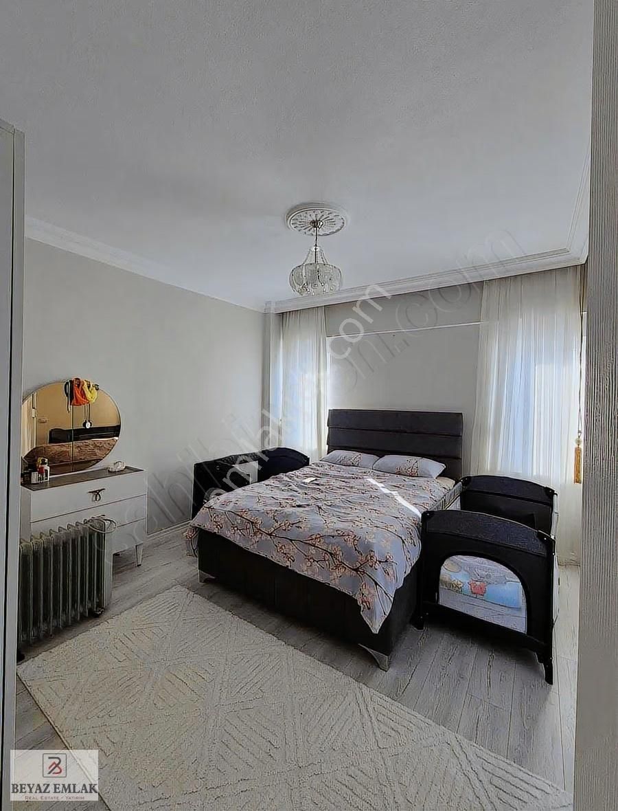 Çankaya Sitesi'nde Şehir Manzaralı Masrafsız Geniş 3+1 Satılık - Görsel 4