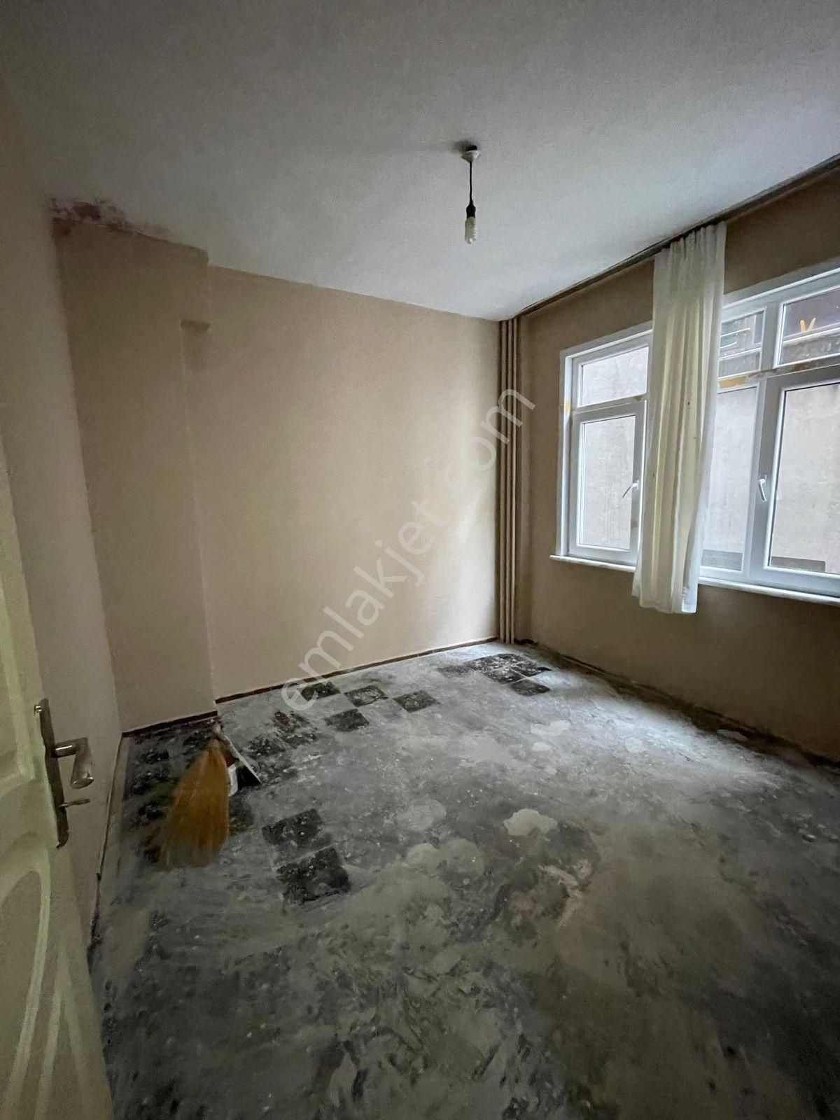 Metro Dibi 2. Kat **kaçağı Olmayan** 2+1 Yatırımlık - Görsel 11