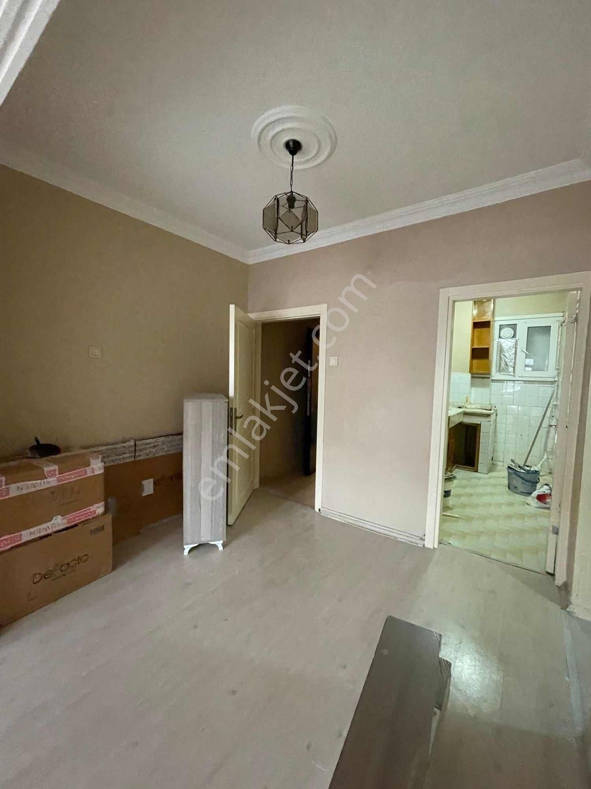 Metro Dibi 2. Kat **kaçağı Olmayan** 2+1 Yatırımlık - Görsel 8