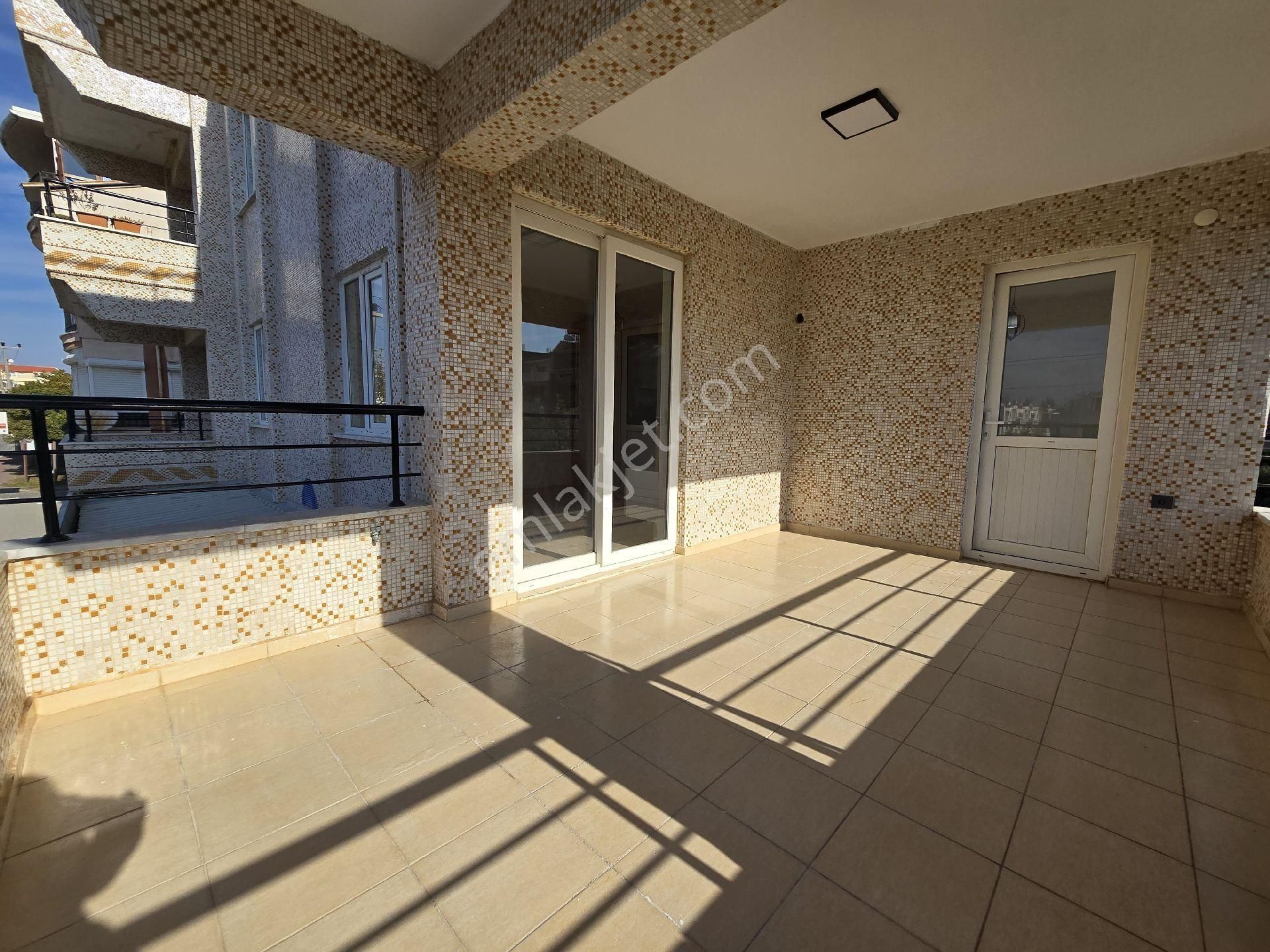 Didim Efeler Mah. Liman Yolu Üzerinde Geniş Balkonlu Ara Kat - Görsel 11