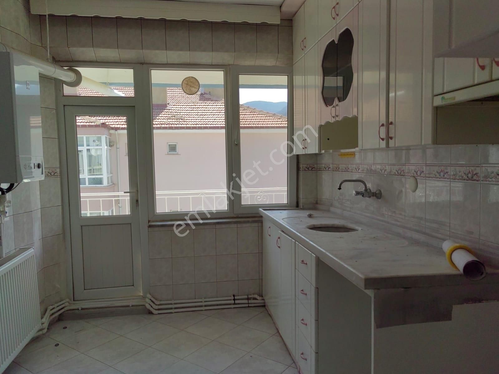 Nasreddin Emlaktan Koşuyolu Civarı Satılık Bakımlı Geniş Daire - Görsel 25