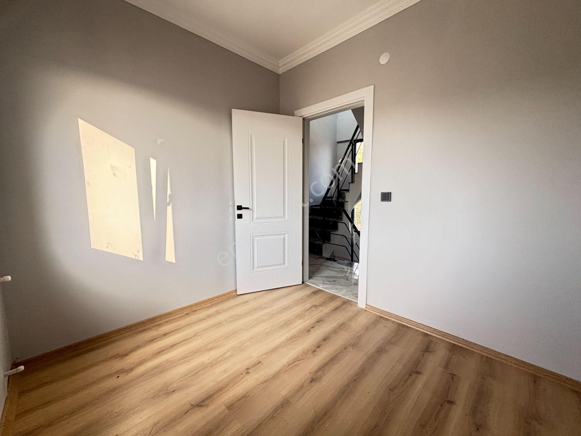 İzmir Seferihisar Ürkmez’de Denize 1100 Metre Satılık 3+1 Müstakil Villa - Görsel 23