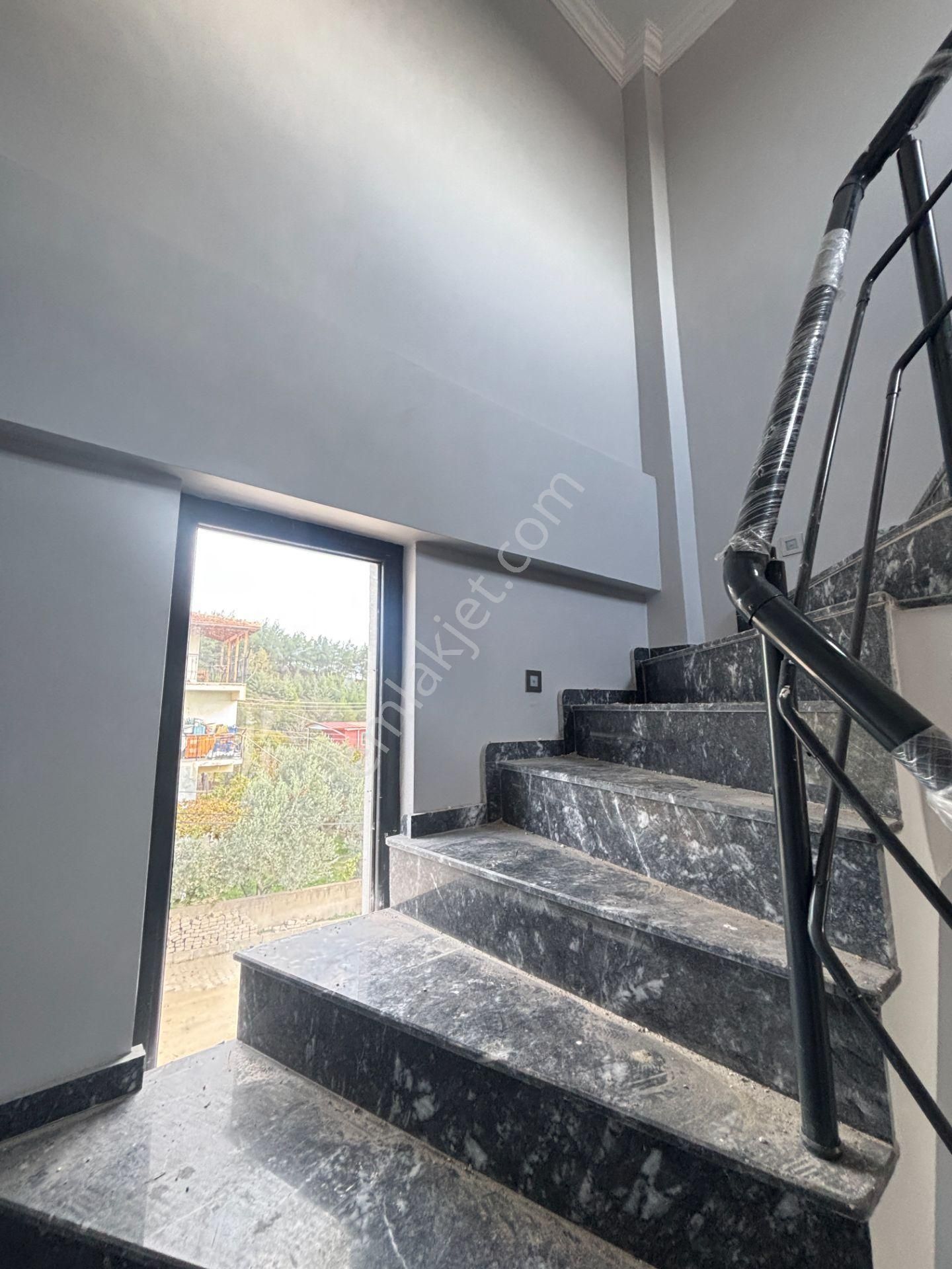 İzmir Seferihisar Ürkmez’de Denize 1100 Metre Satılık 3+1 Müstakil Villa - Görsel 32