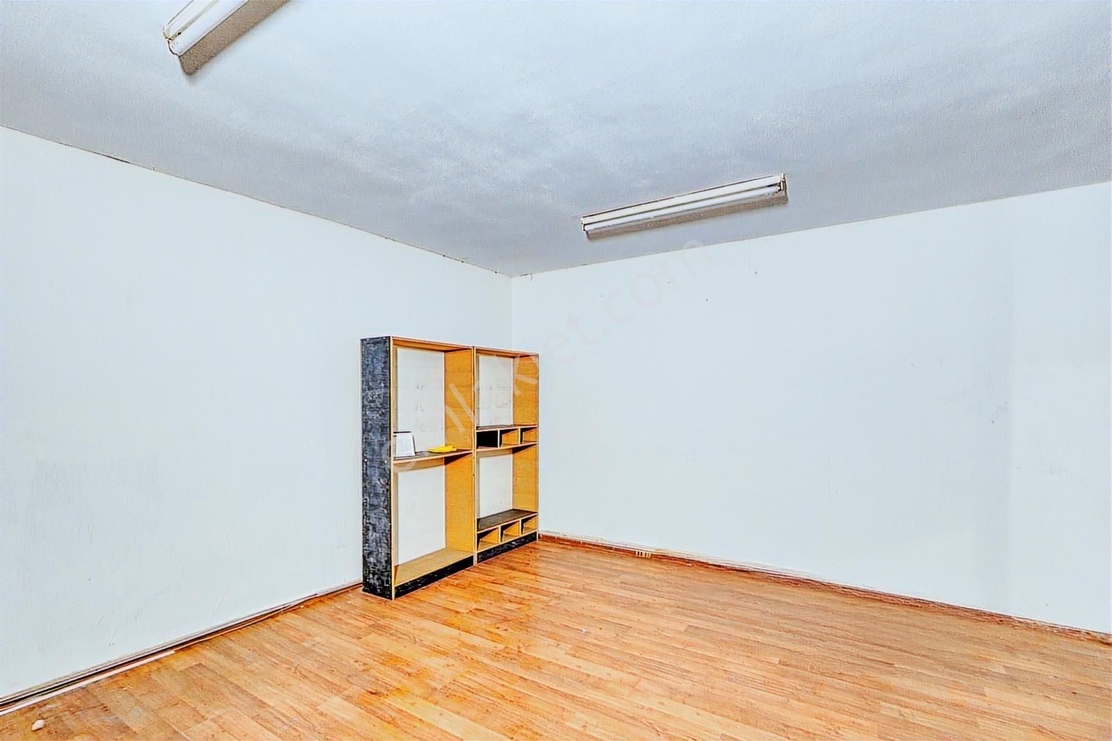 Çiğli Ataşehir Yağcı İş Merkezinde Satılık Büro & Ofis - Görsel 5