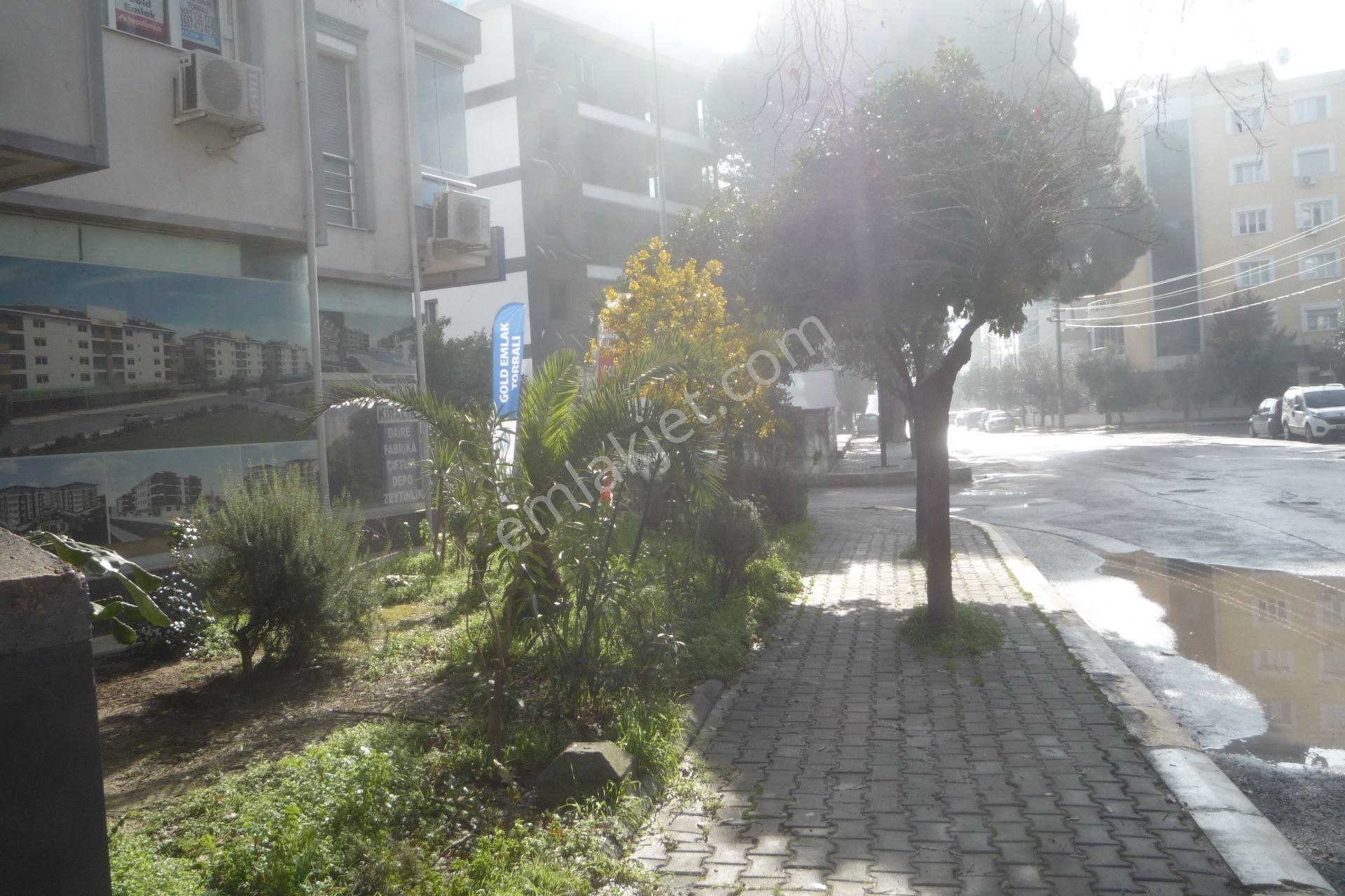 İzmir Torbalı Gold Emlaktan Kiralı 3x1 Daire - Görsel 28