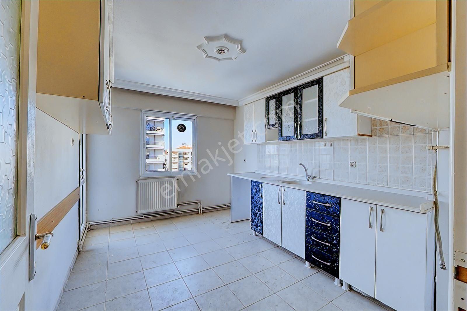 Çiğli Ataşehir'de Merkezi Konumda Ferah & Otoparklı 3+1 Daire - Görsel 14